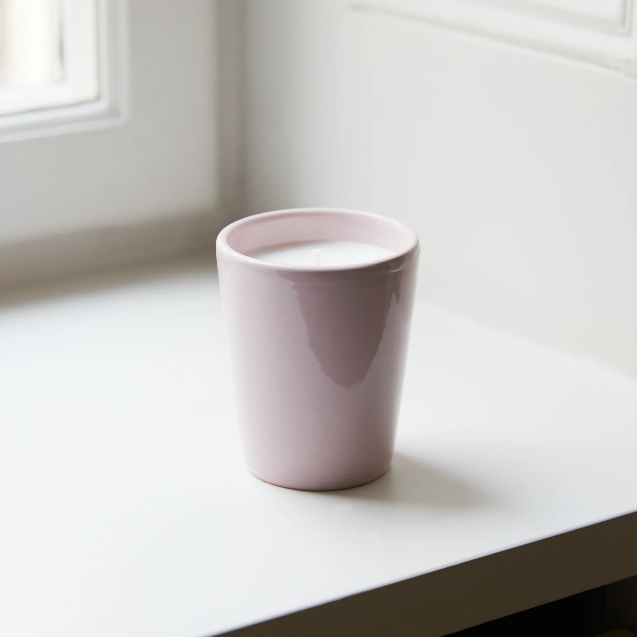 Scented Candle Sandalwood Amber Lily - Image 3