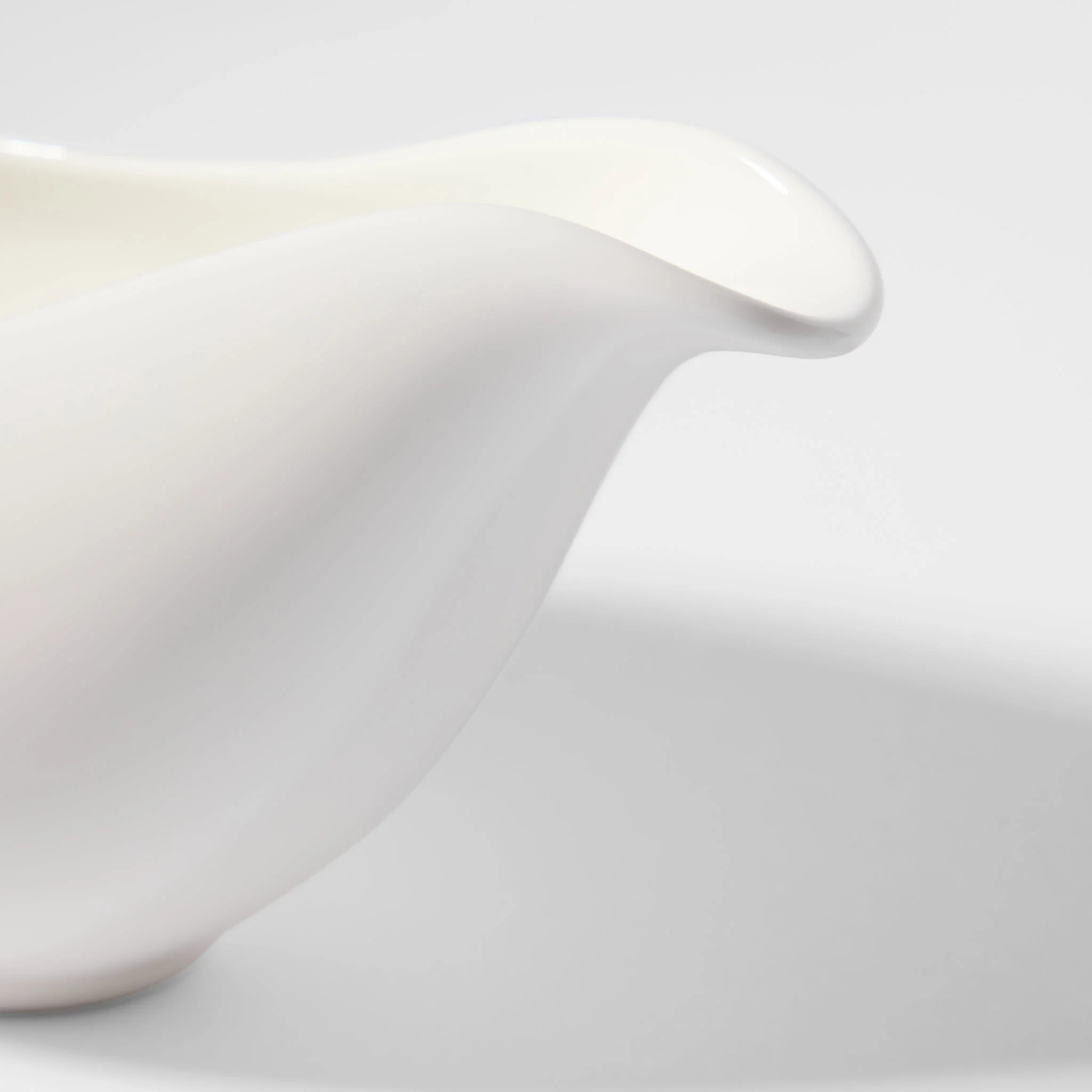 Bone China Sauce Boat - Image 3