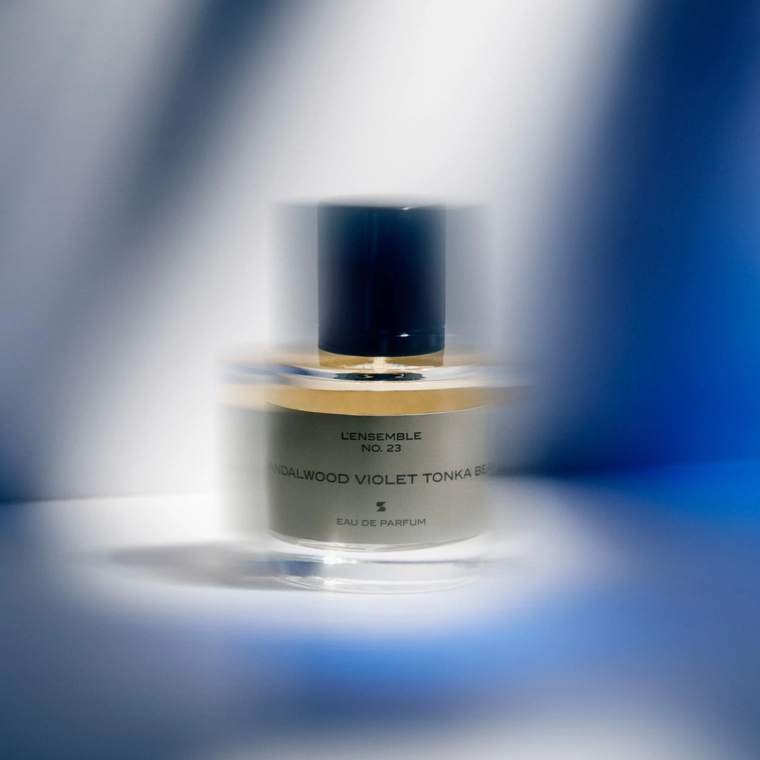 L’ensemble Nº23 Sandalwood Violet Tonka Bean - Image 3