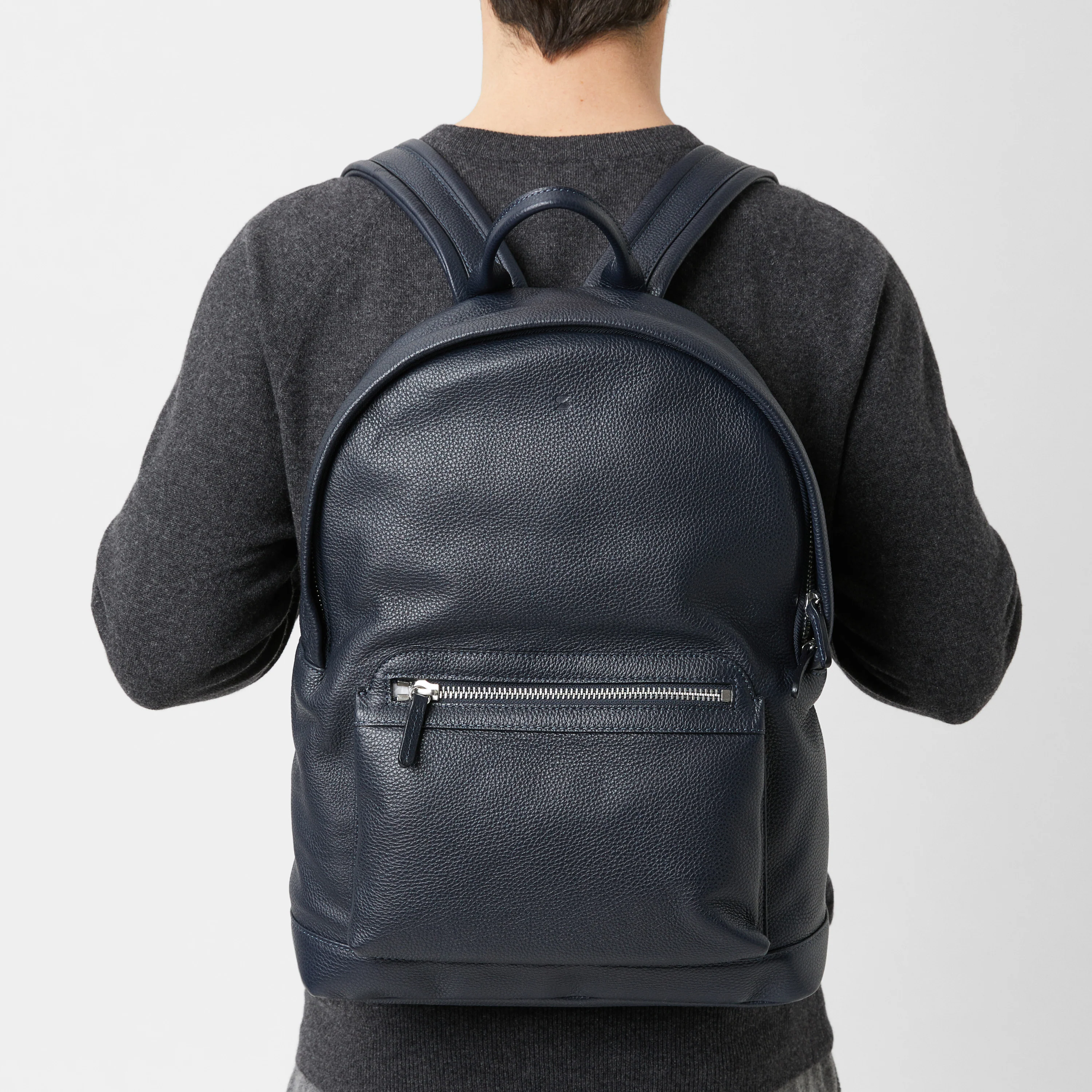 Full-Grain Leather Classic Backpack - Image 9