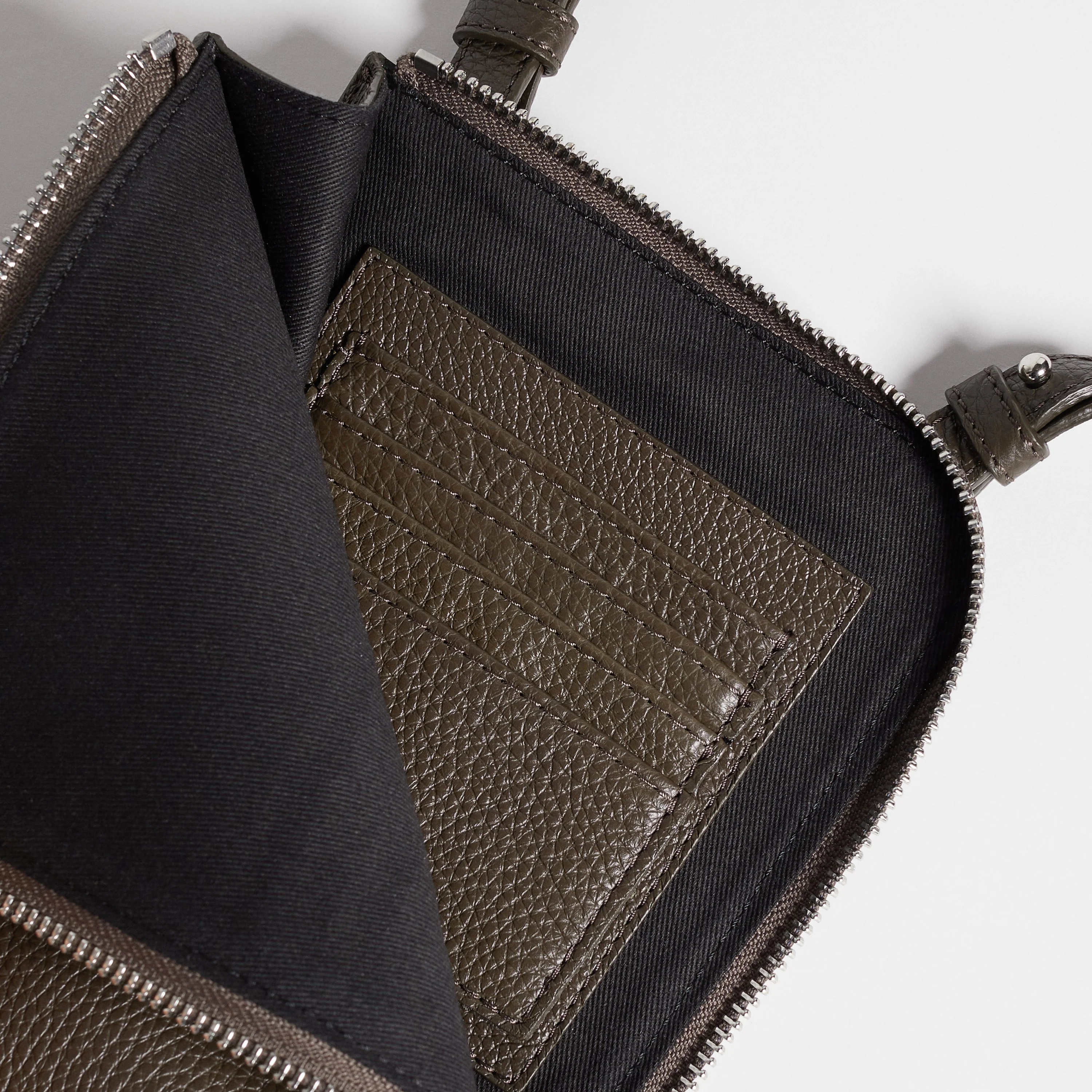 Full-Grain Leather Crossbody Wallet - Image 3