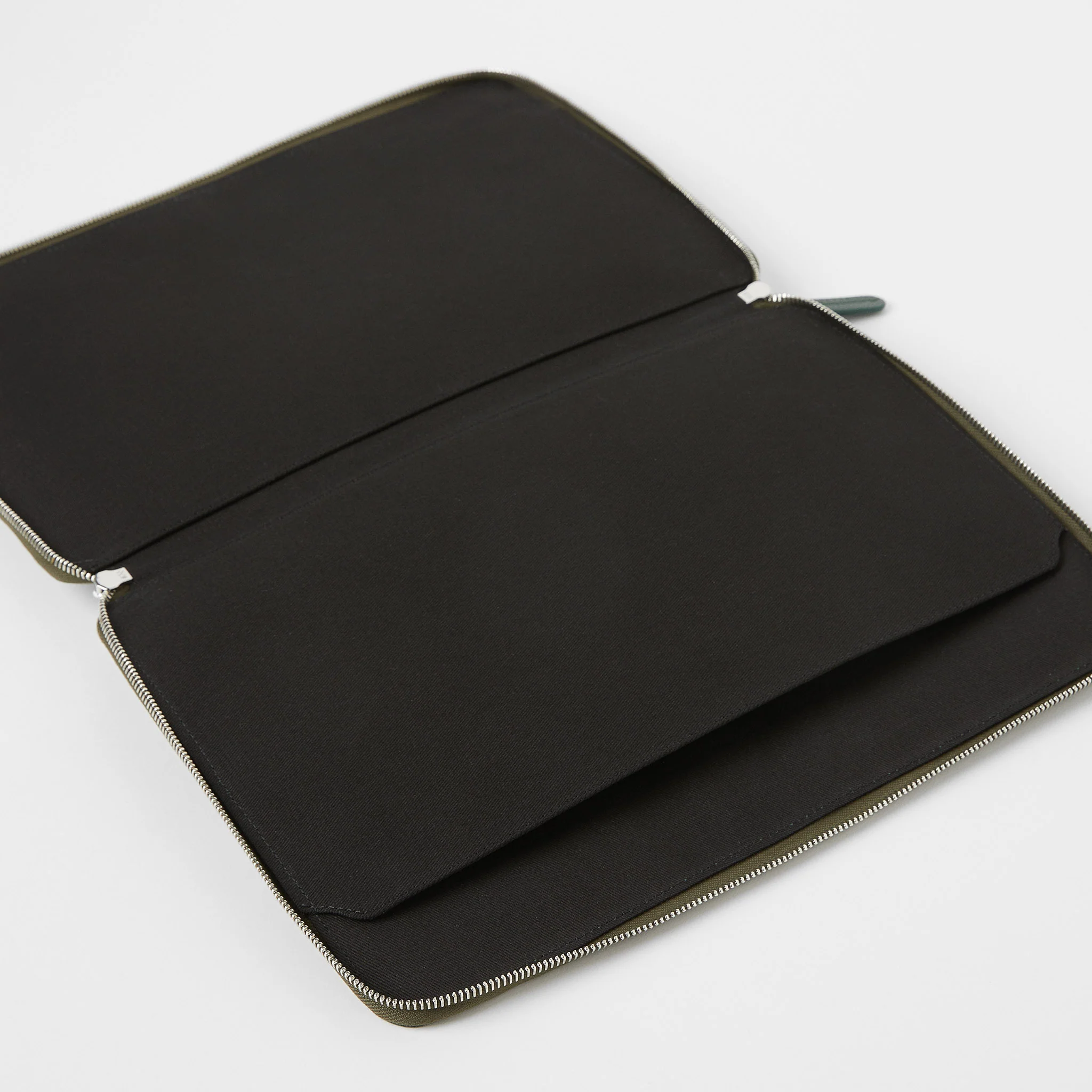 Full-Grain Leather Laptop Case - Image 18