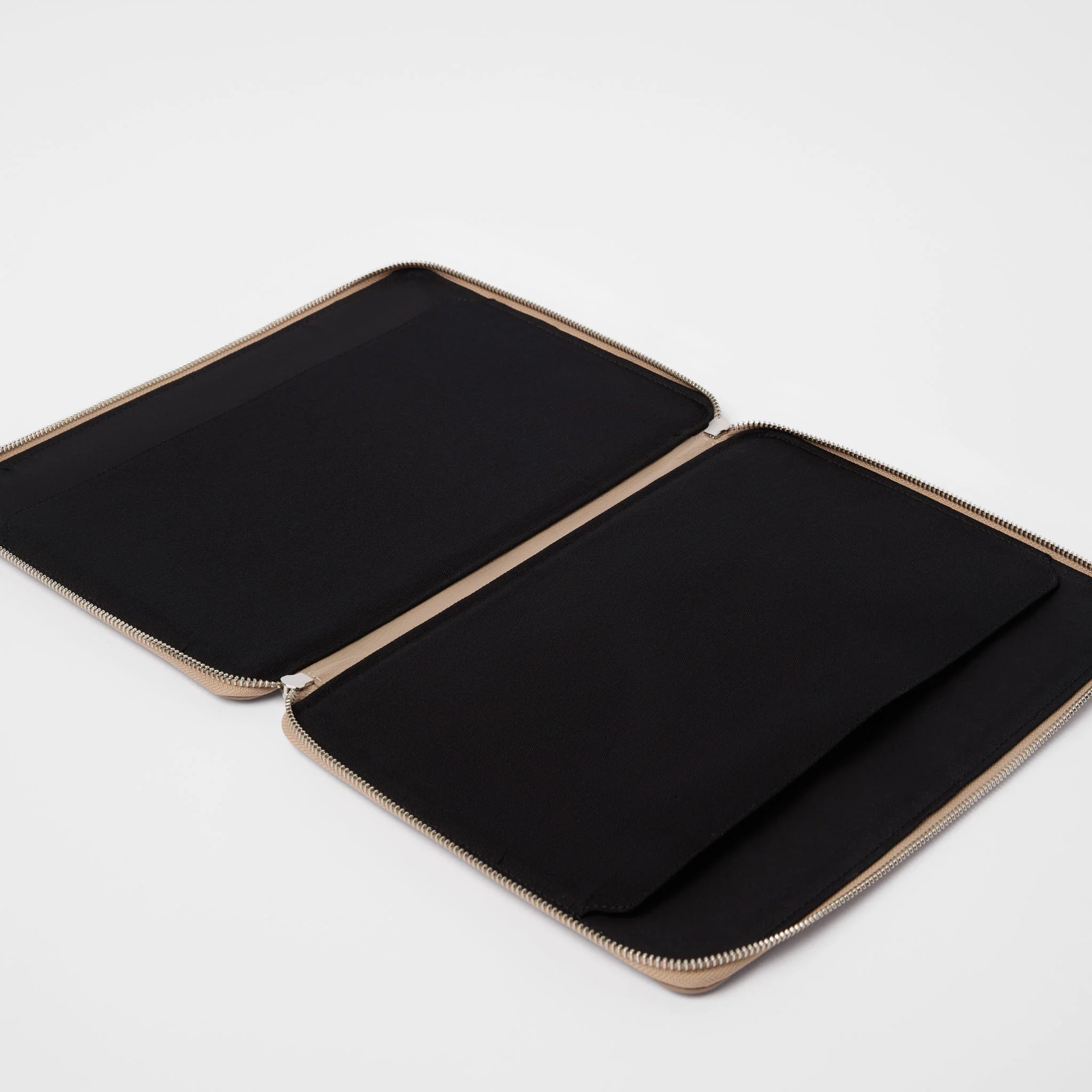 Full-Grain Leather Laptop Case - Image 23