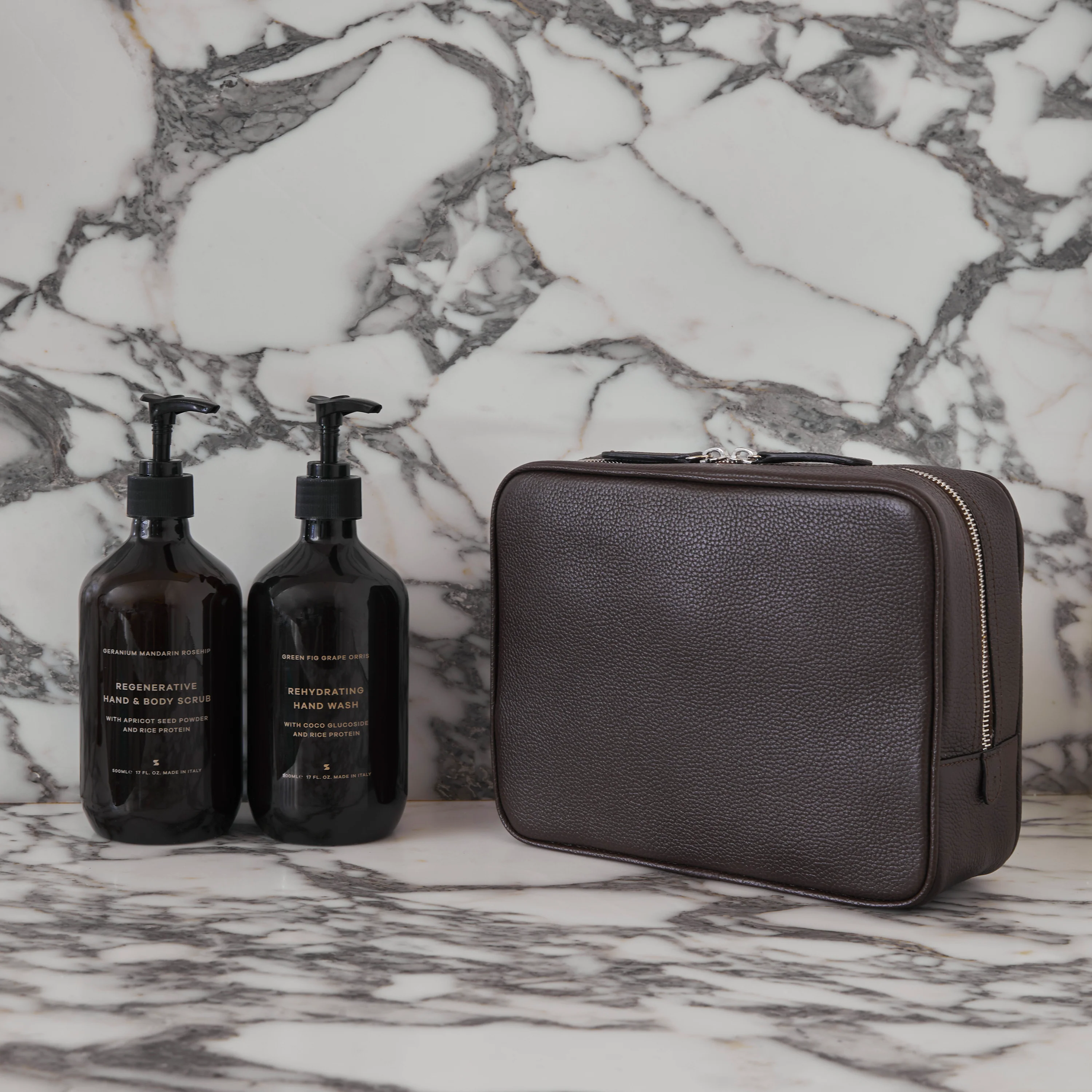 Full-Grain Leather Toiletry Bag - Image 3