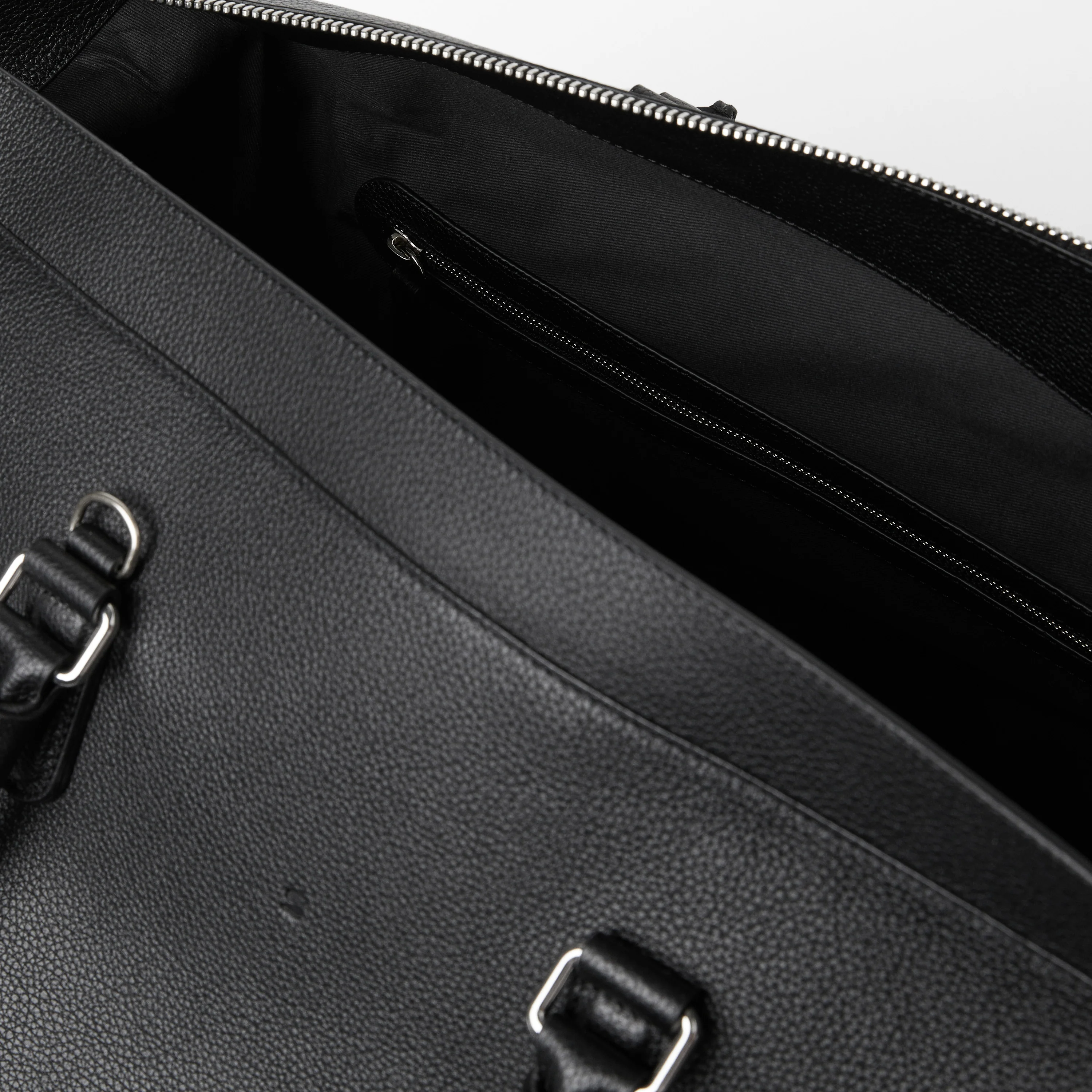 Full-Grain Leather Weekend Bag - Image 15