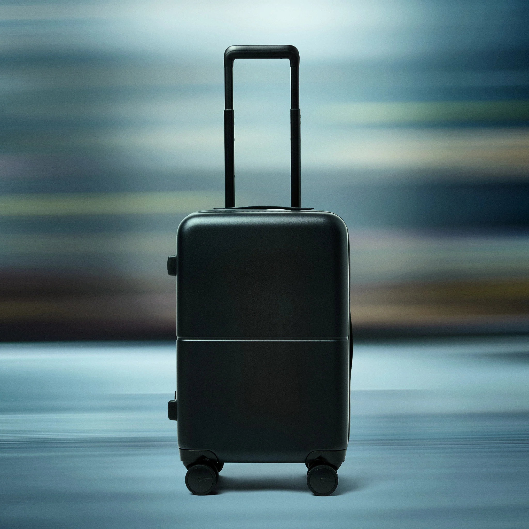 Lightweight Carry-On Suitcase - Image 3