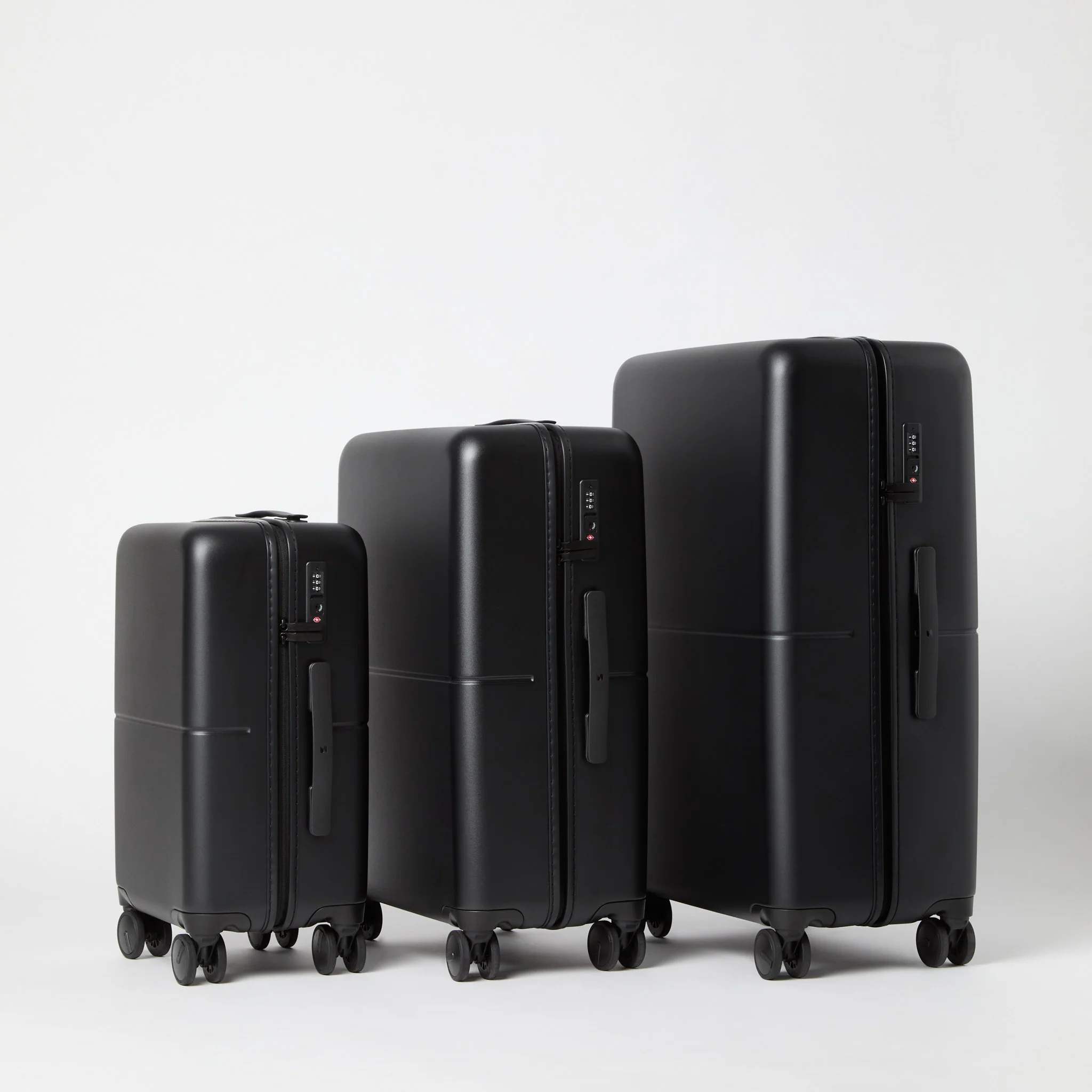 Lightweight Carry-On Suitcase - Image 9