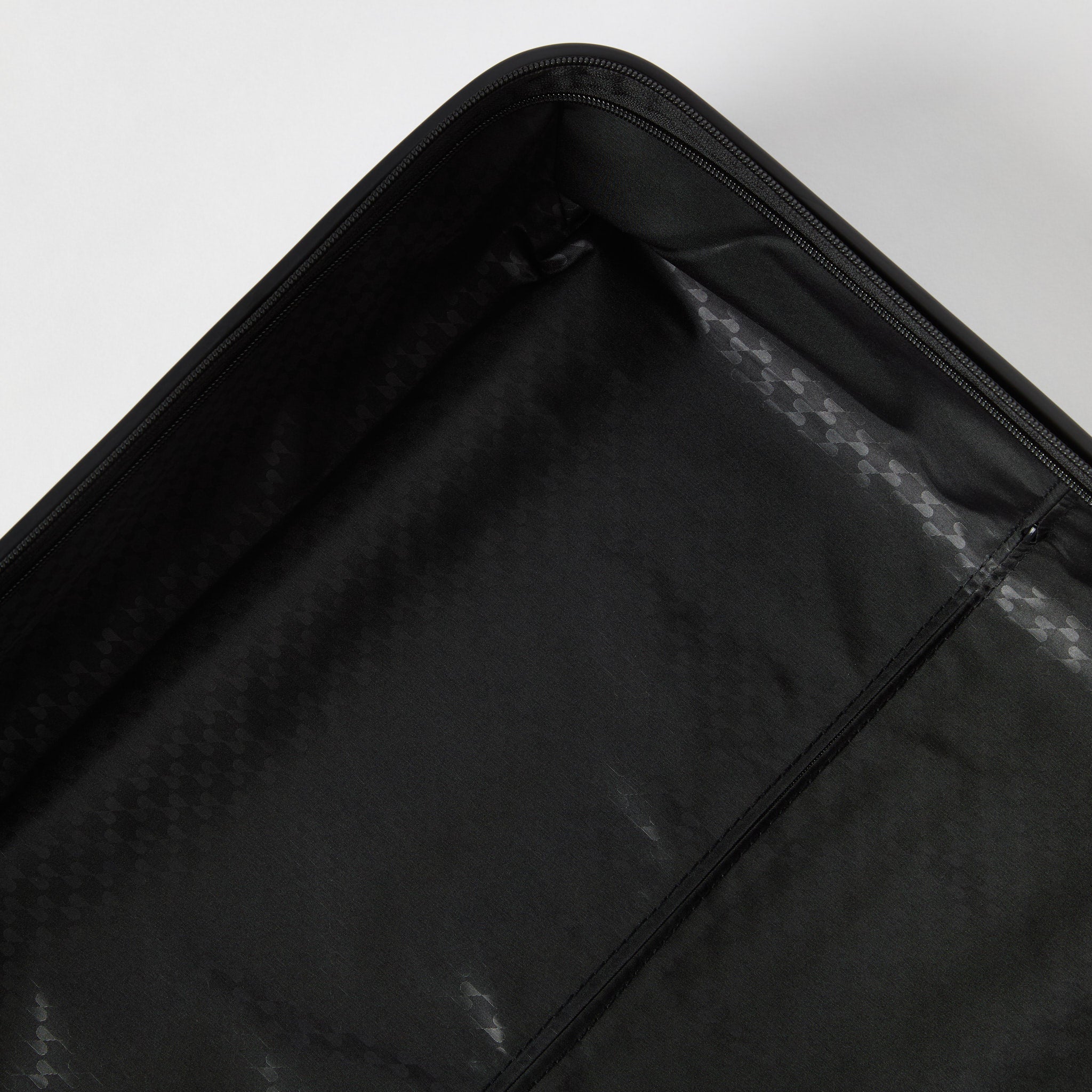 Lightweight Classic Check In Suitcase - Image 8