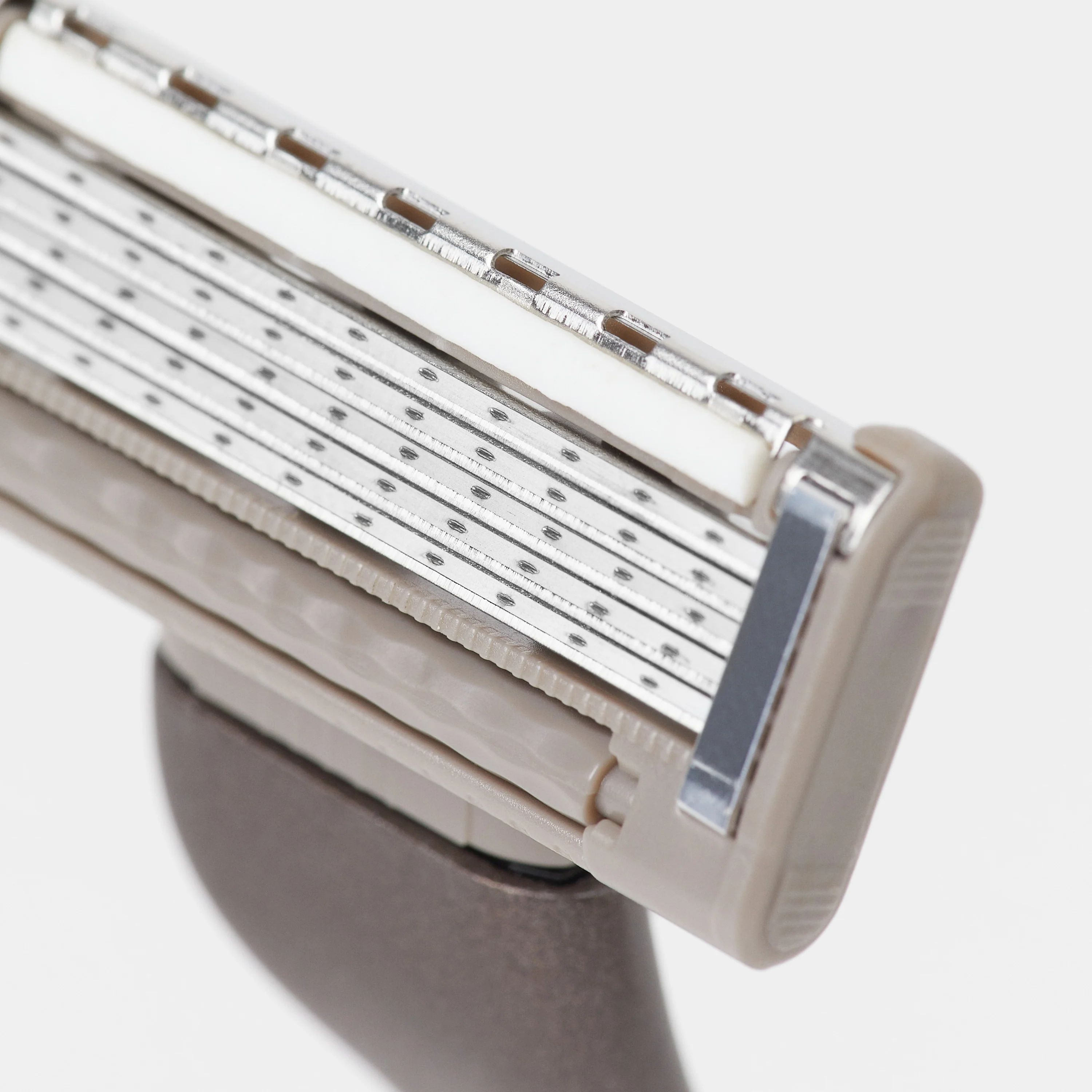 Men's 5+1-Blade Razor Starter Pack - Image 4