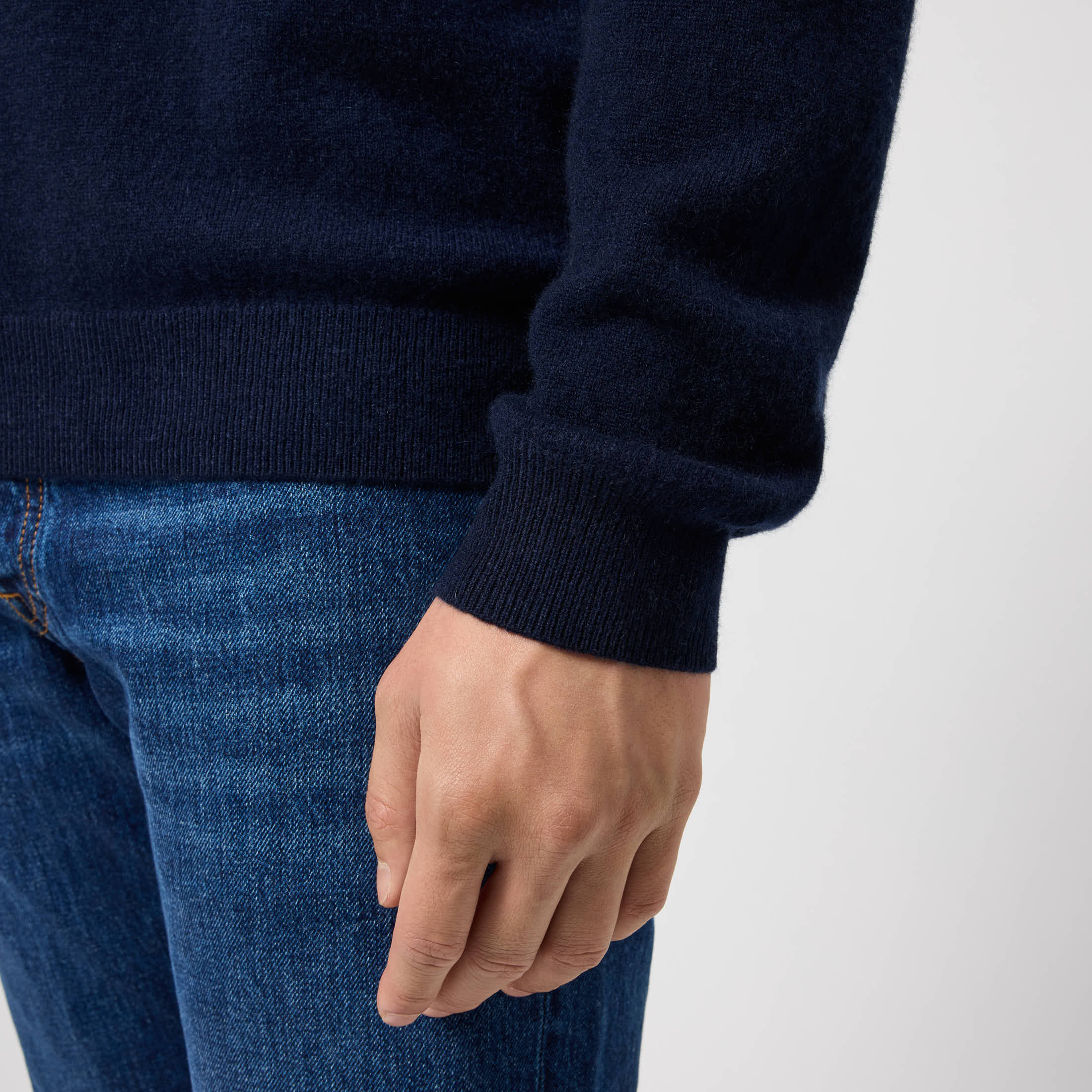 Men's Cashmere Crewneck Sweater - Image 19