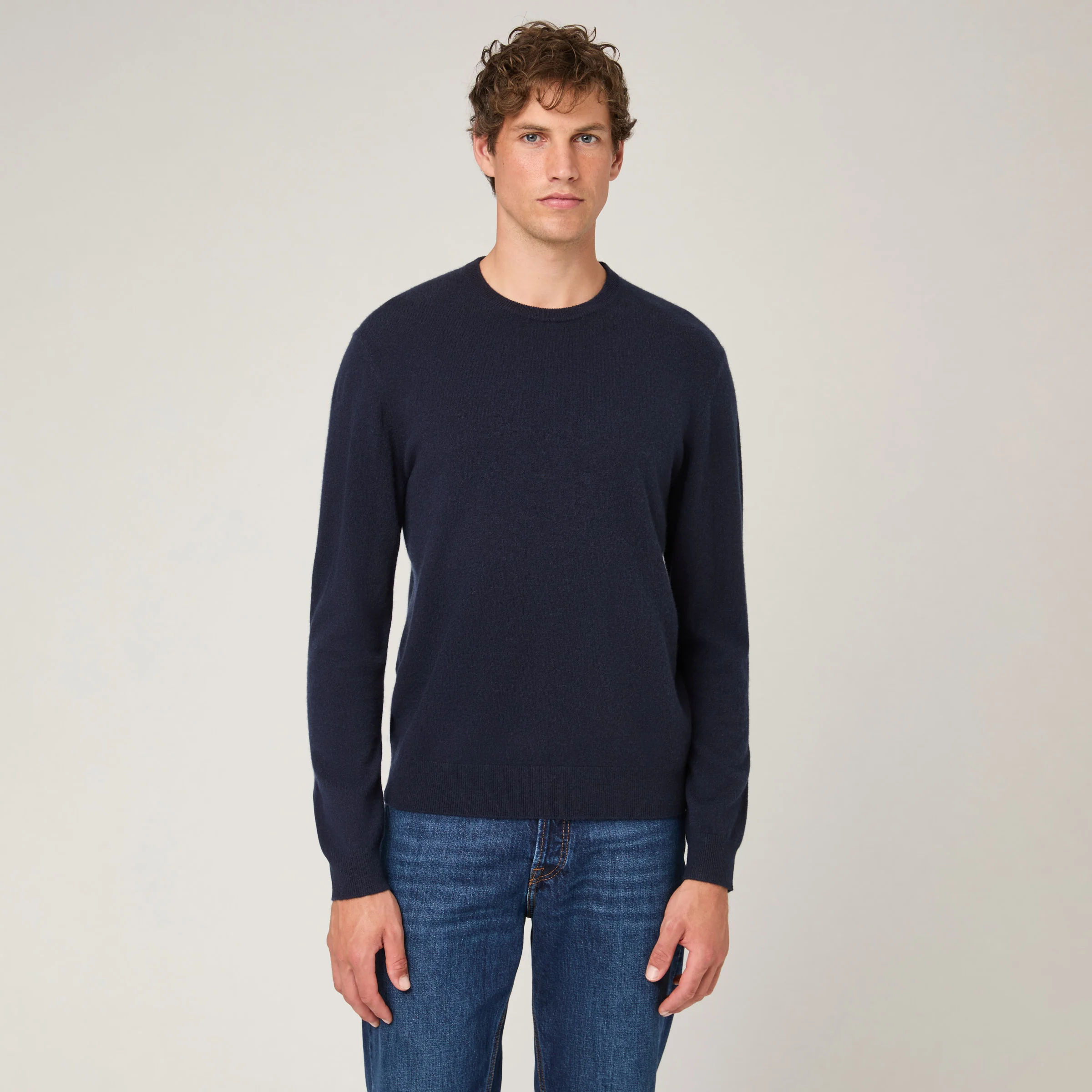 Men's Cashmere Crewneck Sweater - Image 10