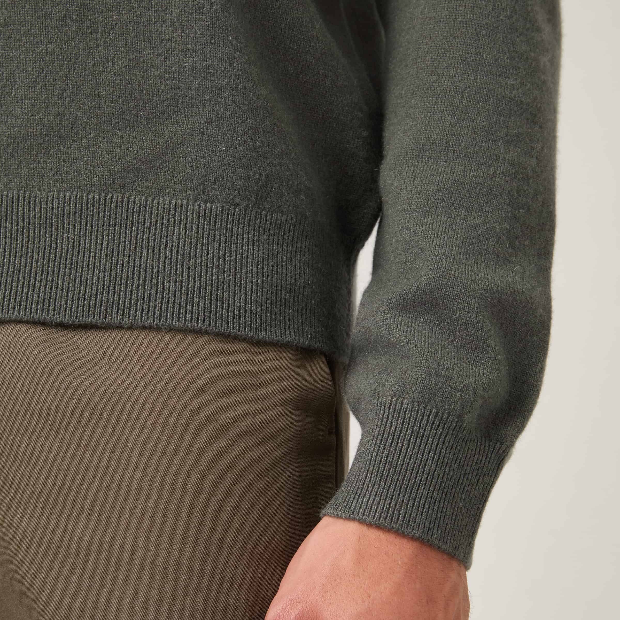 Men's Cashmere Crewneck Sweater - Image 7