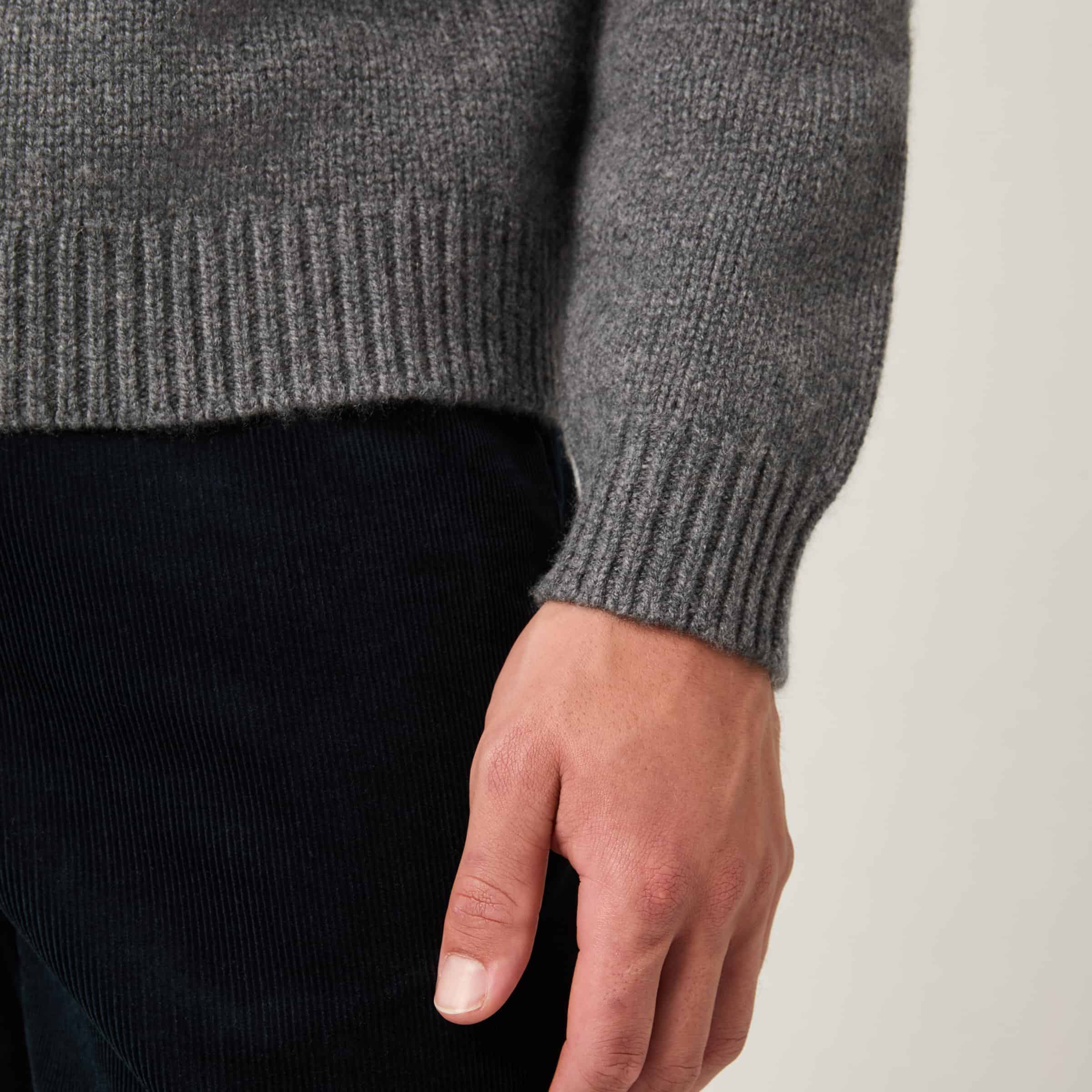 Men's Heavy Wool-Cashmere Roll Neck Sweater - Image 7
