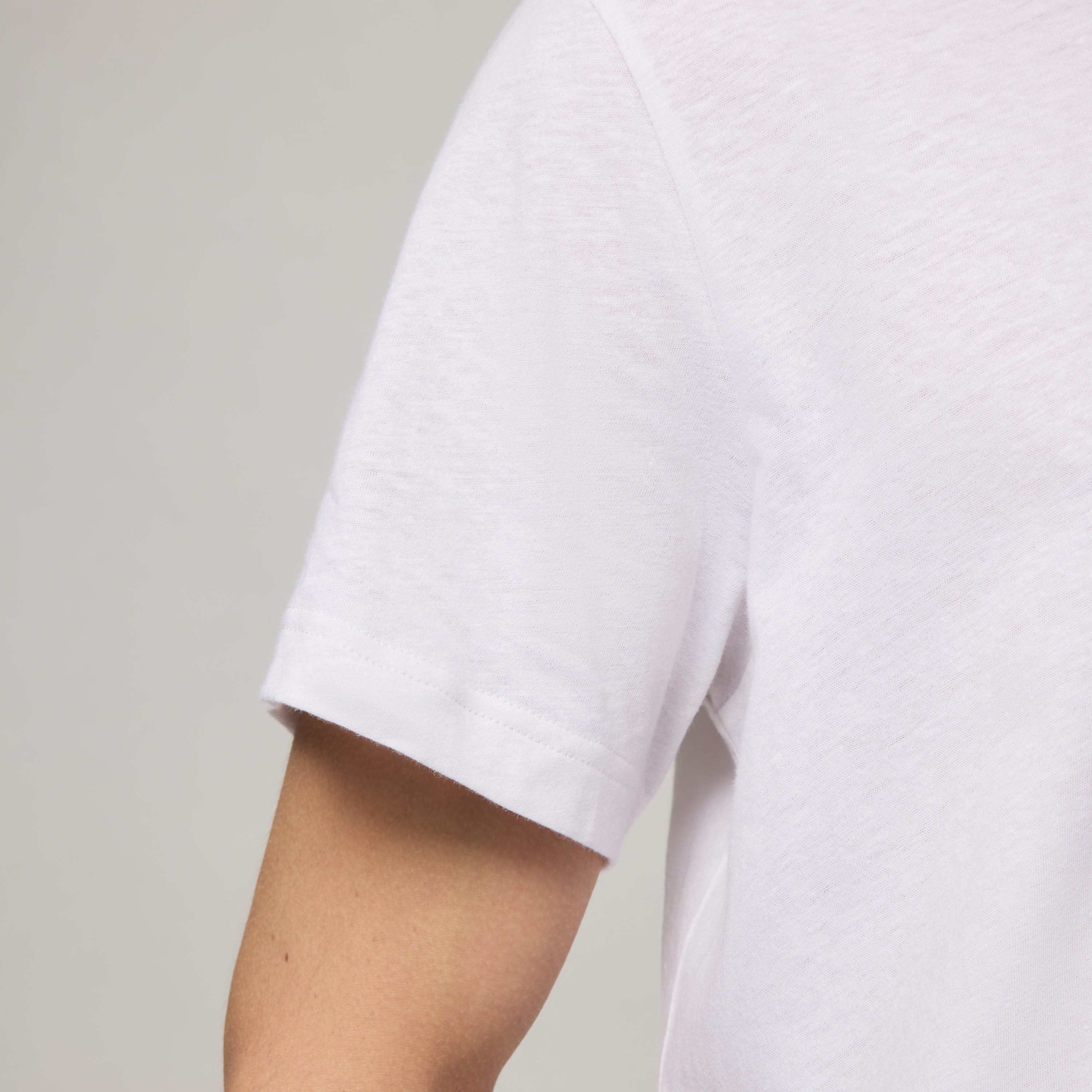 Men's Cotton-Linen T-shirt - Image 11