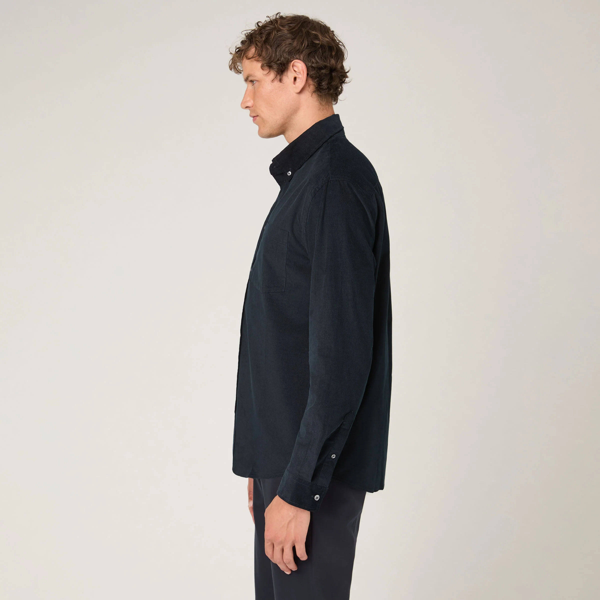 Men's Relaxed Button Down Corduroy Shirt - Image 4