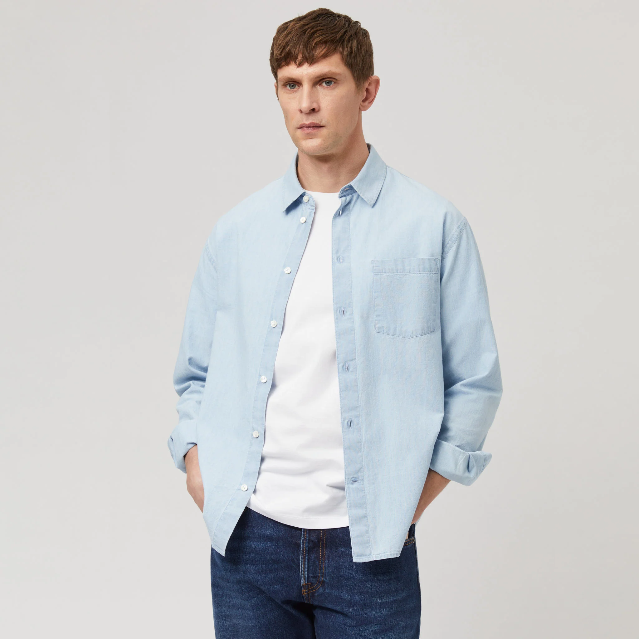 Men's Relaxed Cotton-Chambray Shirt - Image 3