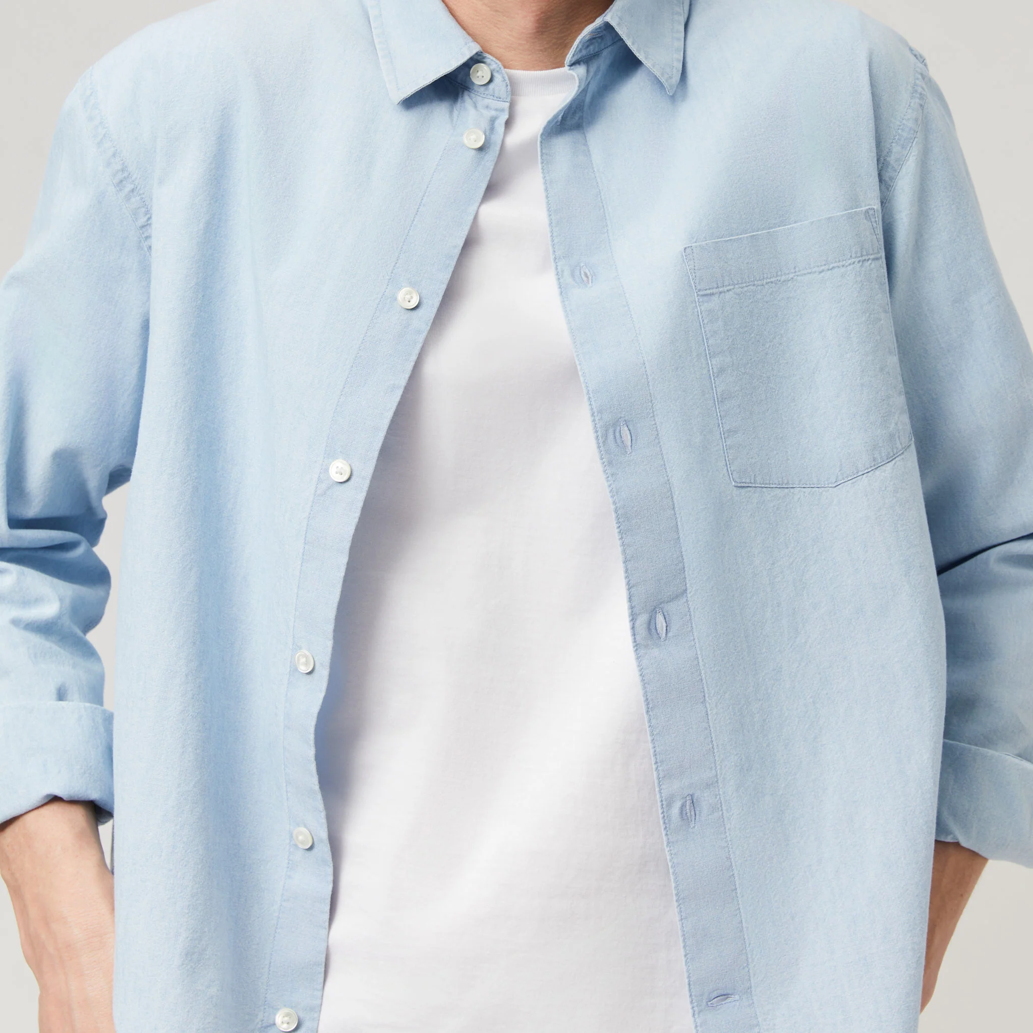 Men's Relaxed Cotton-Chambray Shirt - Image 6