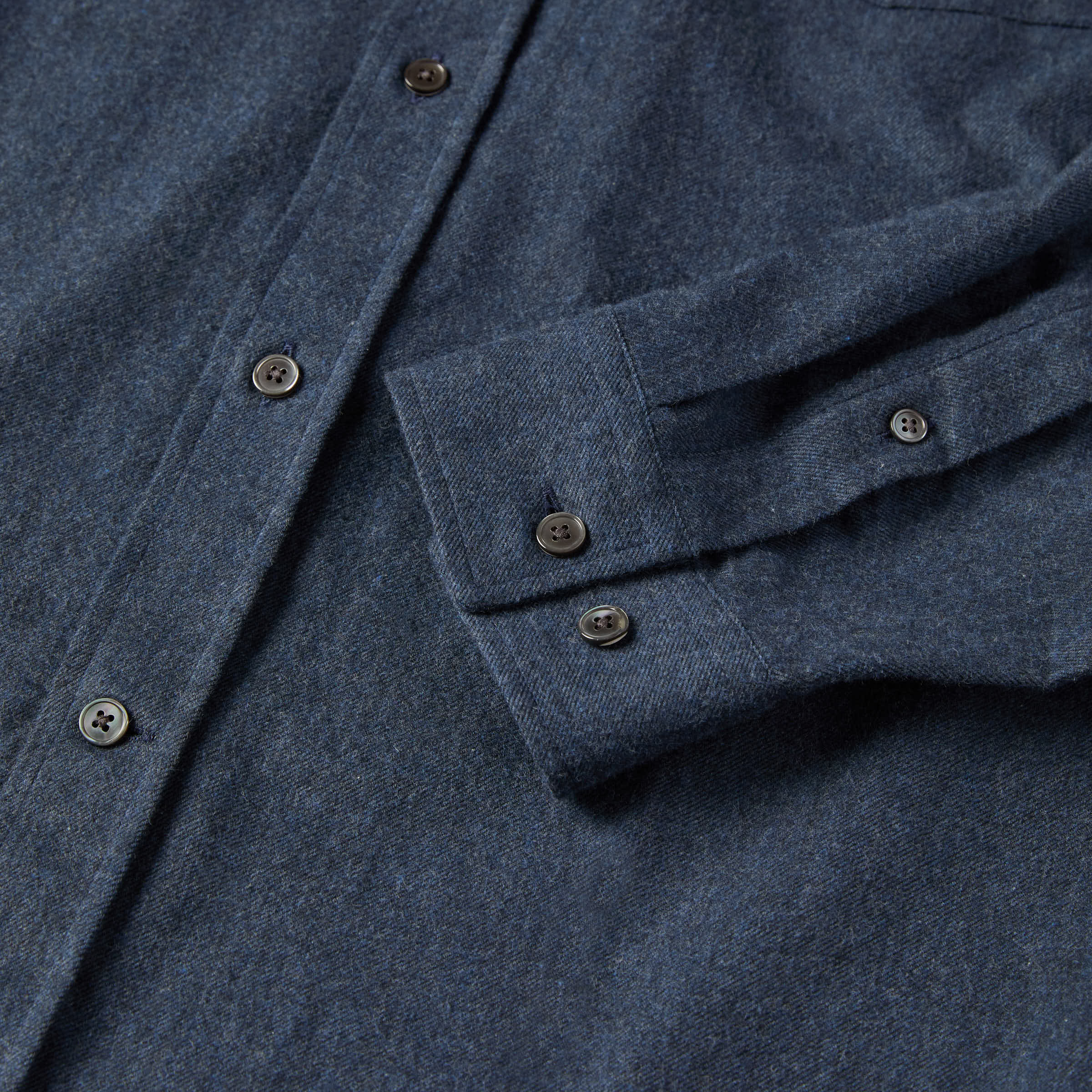 Men's Relaxed Cotton Flannel Shirt - Image 10