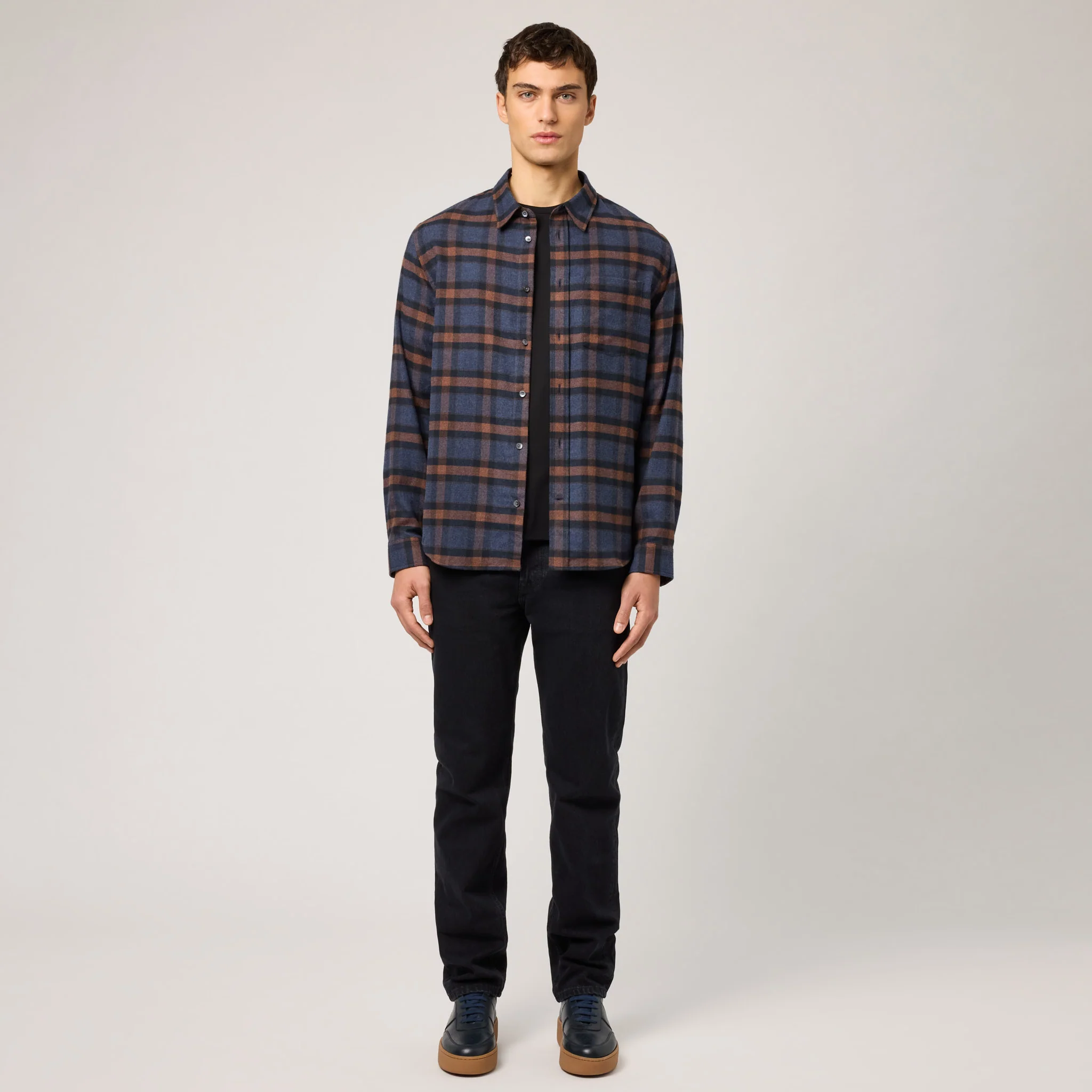 Men's Relaxed Cotton Flannel Shirt - Image 12