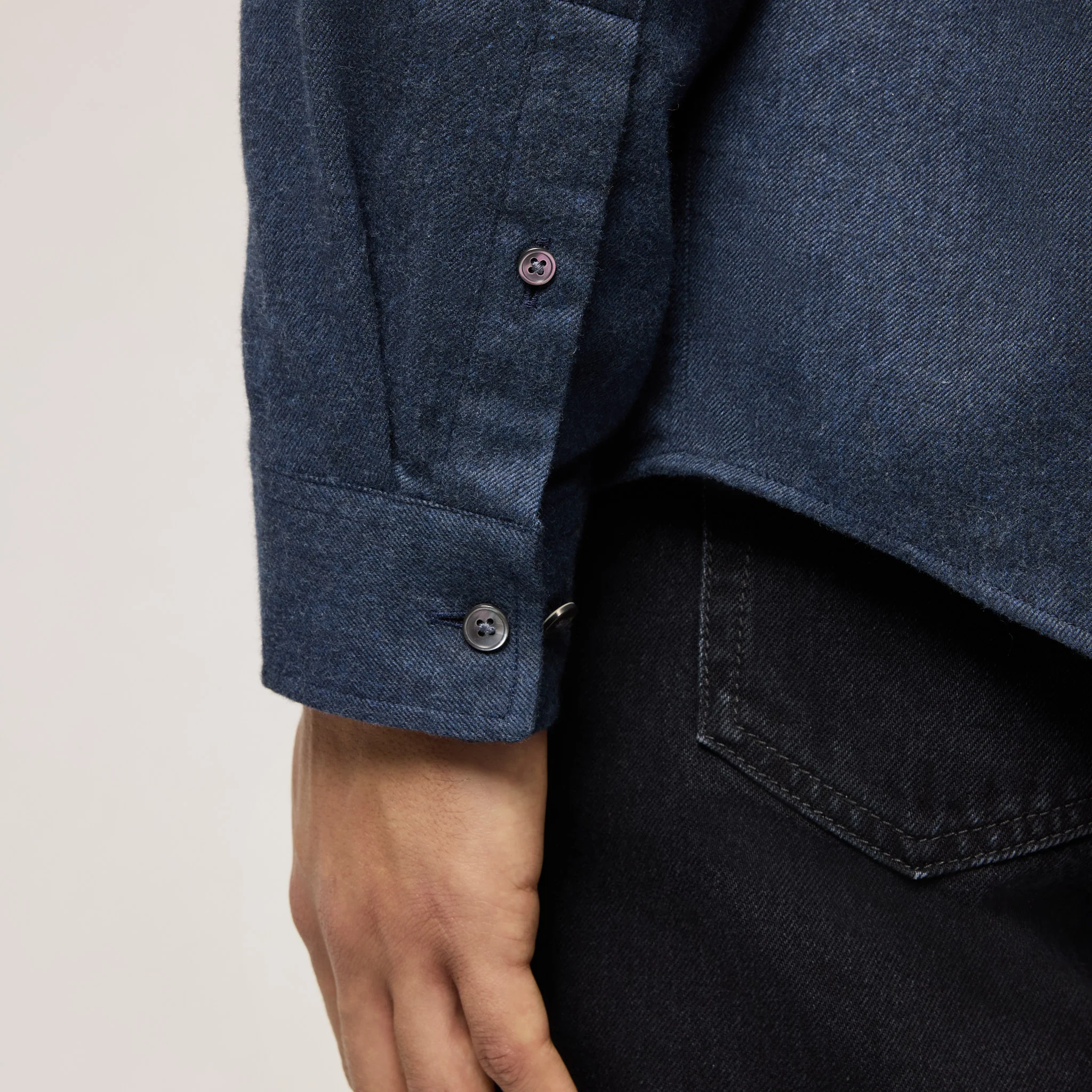 Men's Relaxed Cotton Flannel Shirt - Image 6