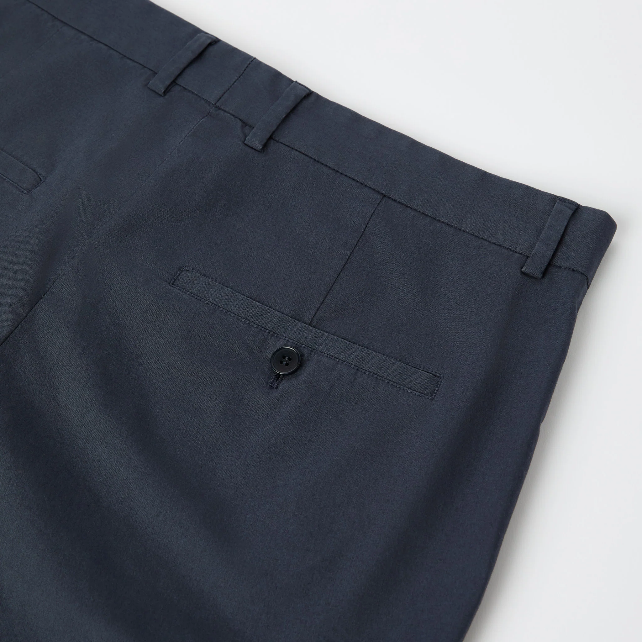 Men's Tapered Lightweight Cotton Chinos - Image 5