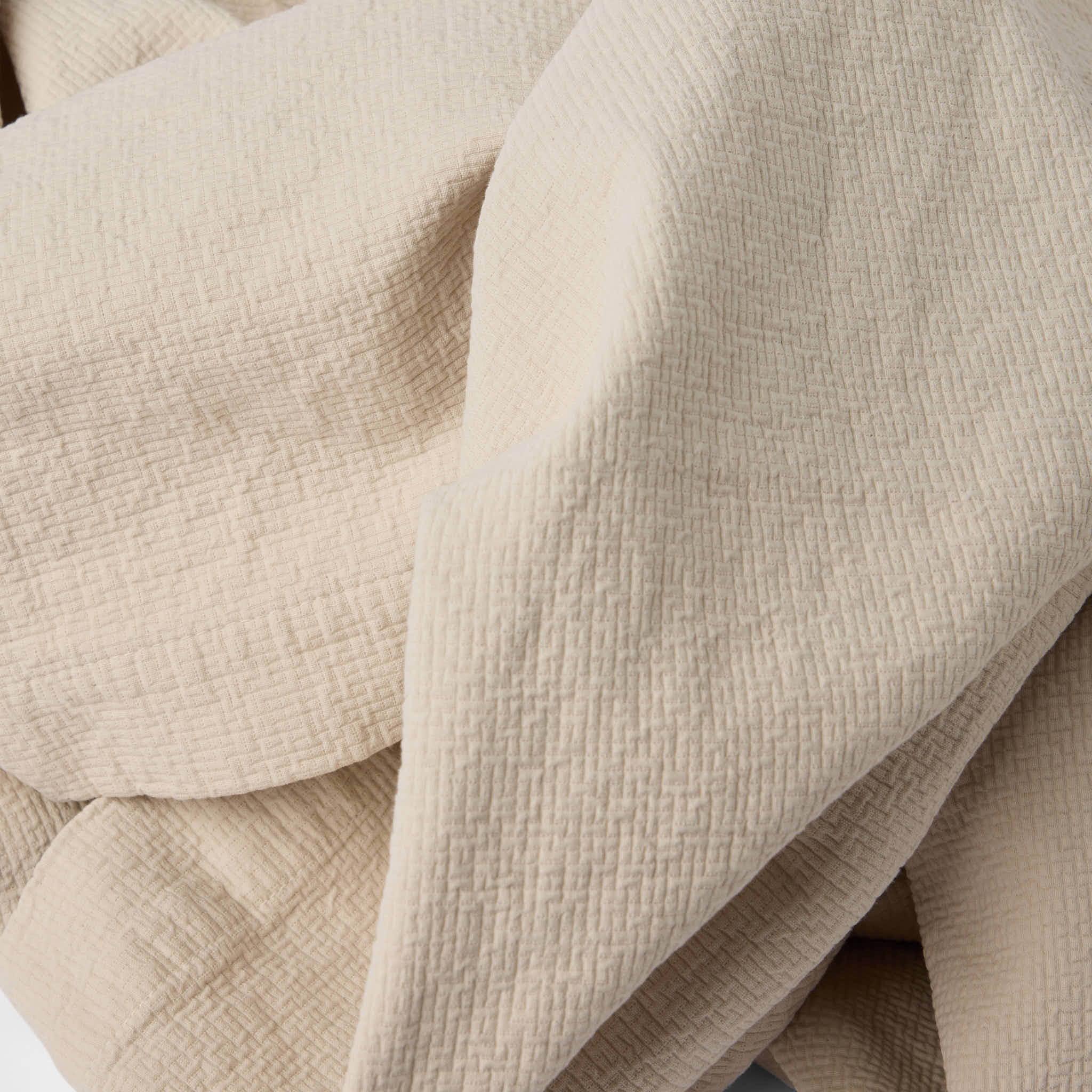 Micro Quilted Bedspread - Image 6