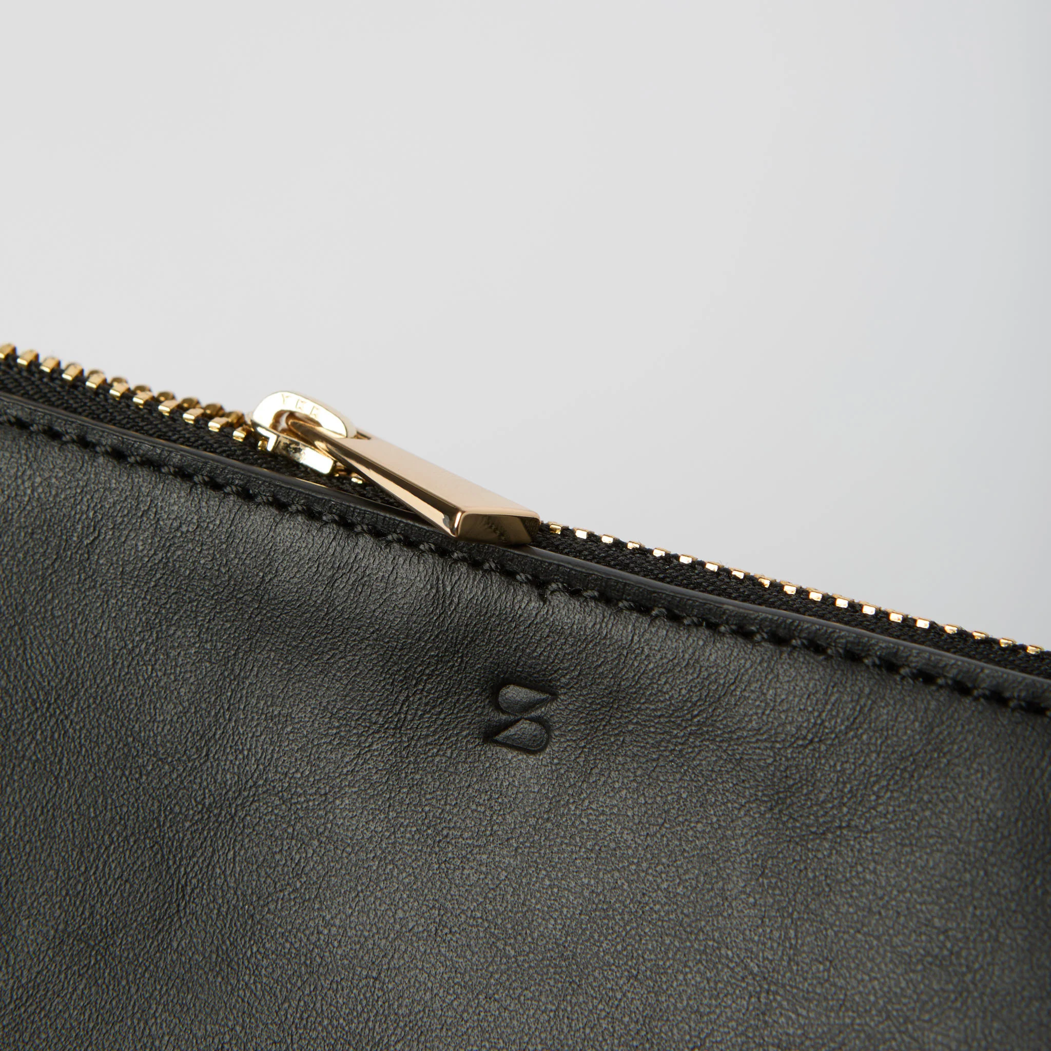 Nappa Leather Beauty Bag - Image 14