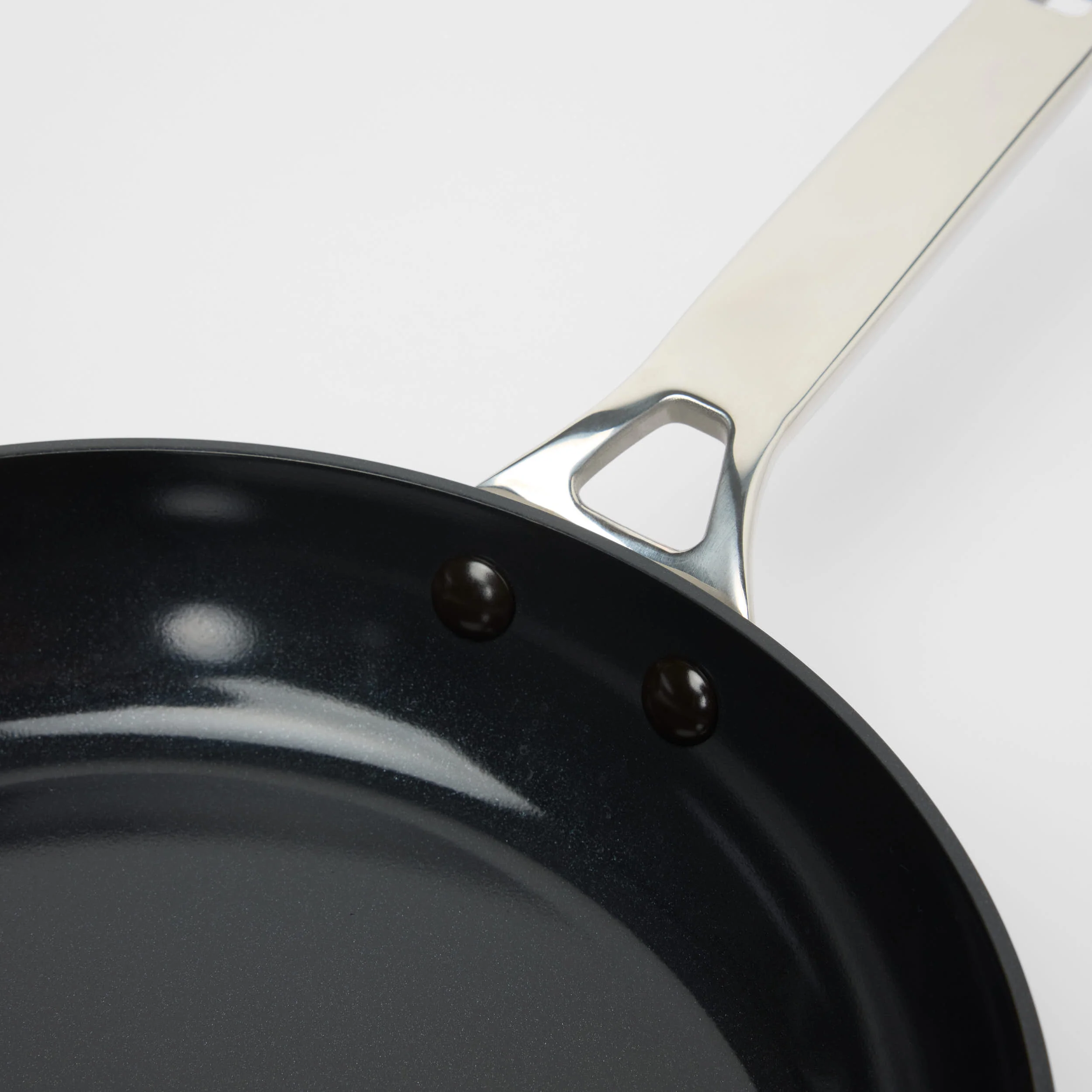Non-Stick Ceramic Frying Pan - Image 4