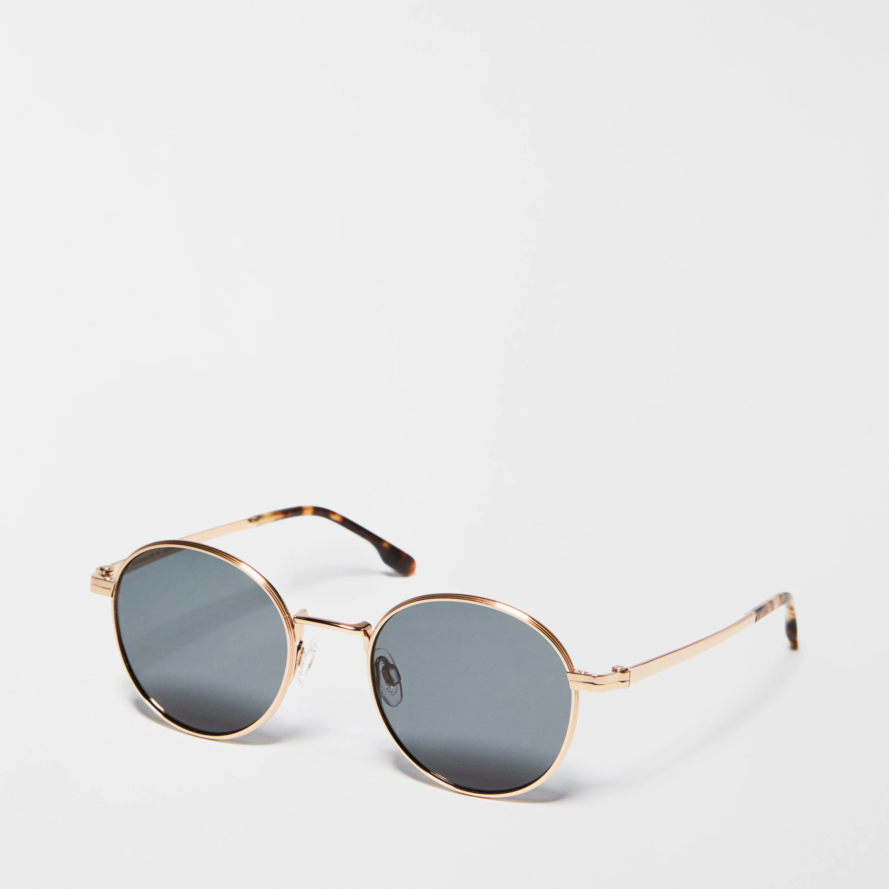Pecorini Round Titanium Sunglasses - Image 15