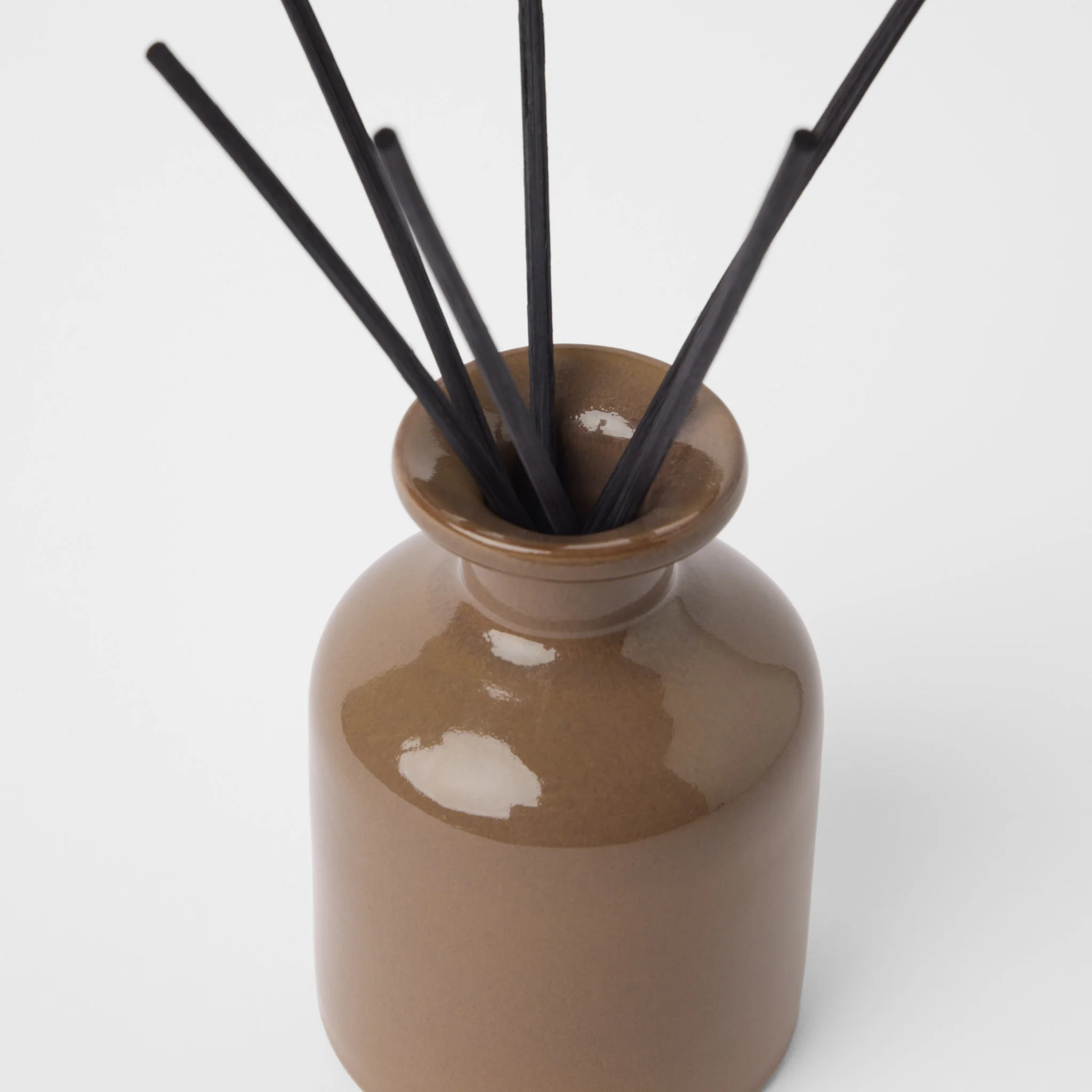 Room Diffuser Sandalwood Amber Lily - Image 2