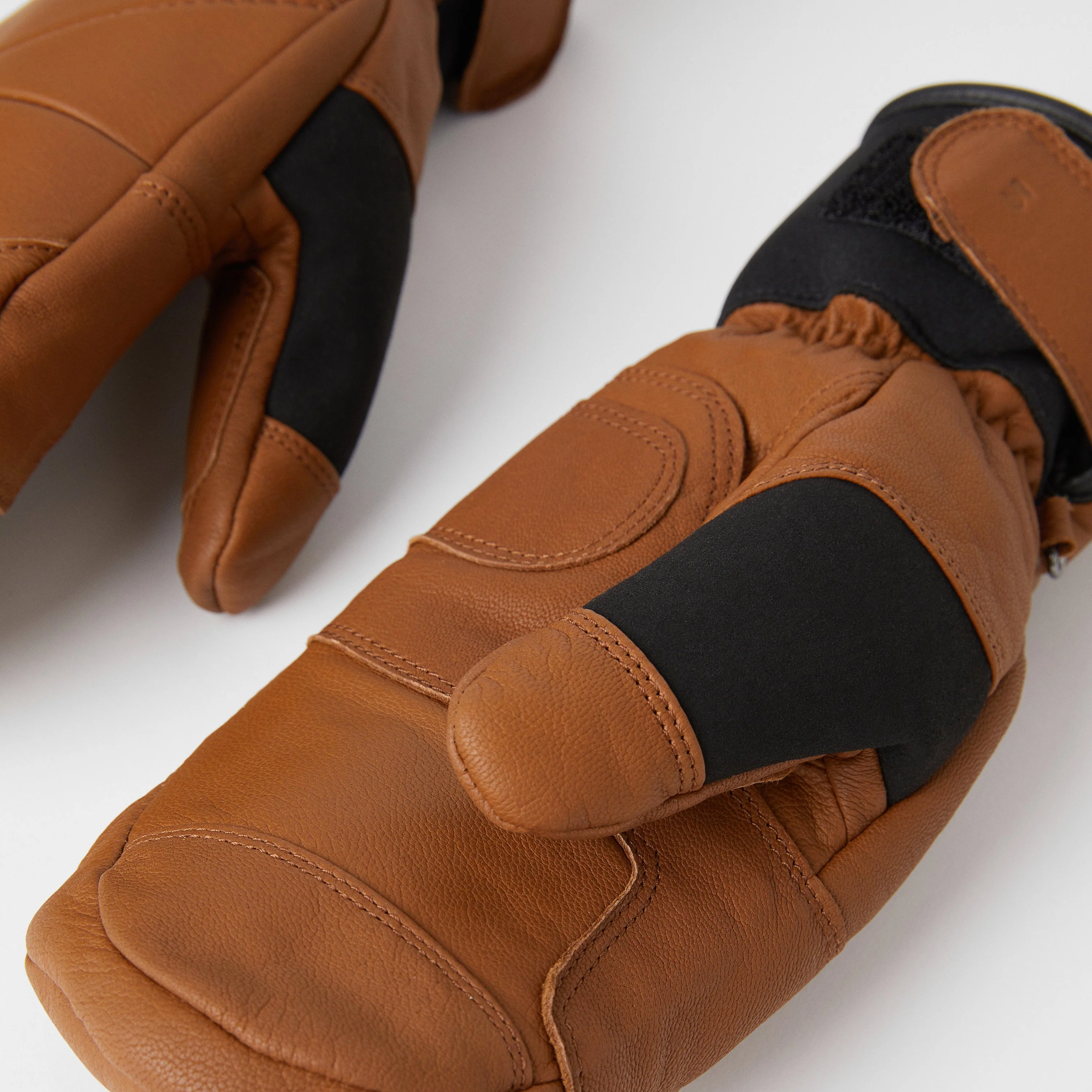 Leather Mittens Junior - Image 3