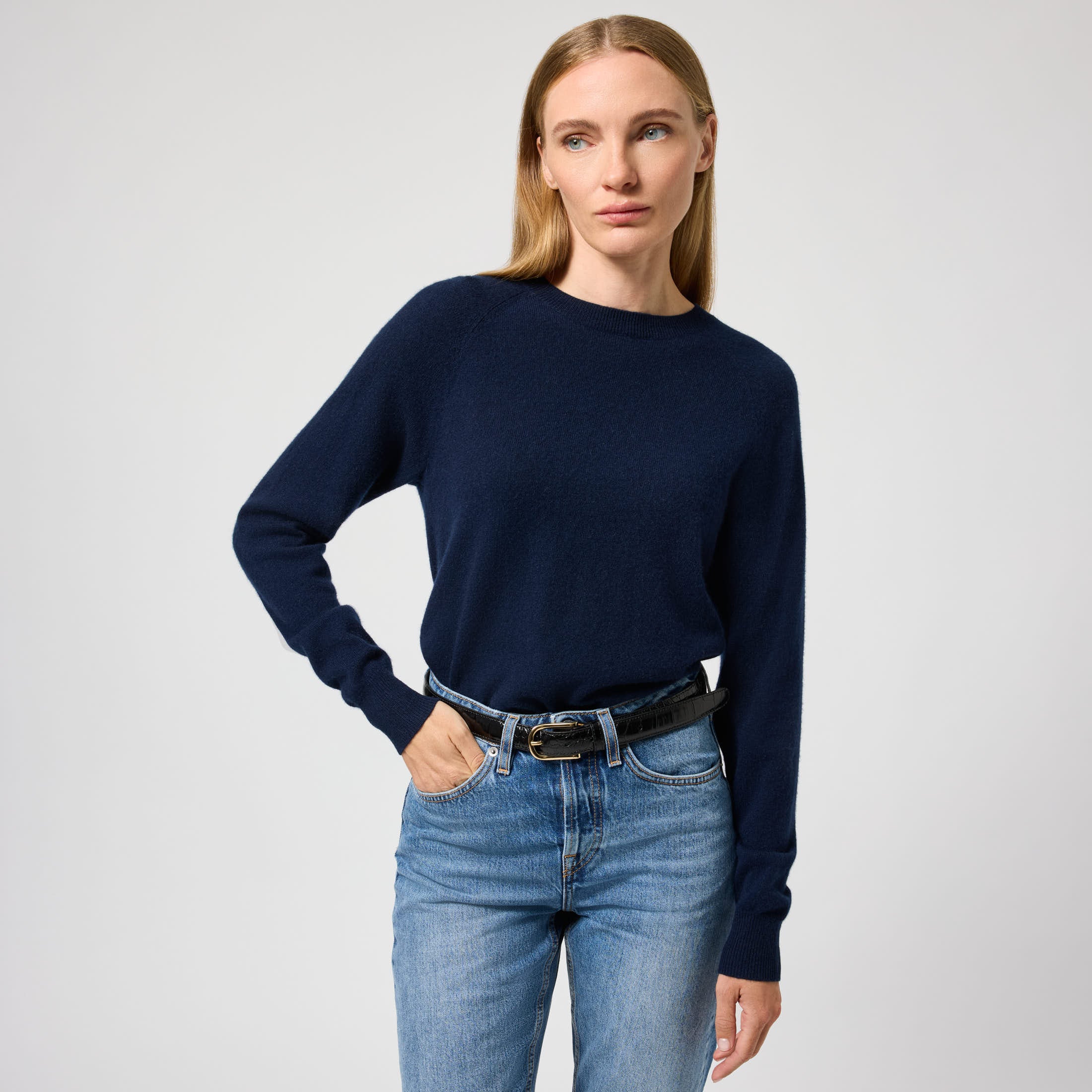 Women's Cashmere Crewneck Sweater - Image 17