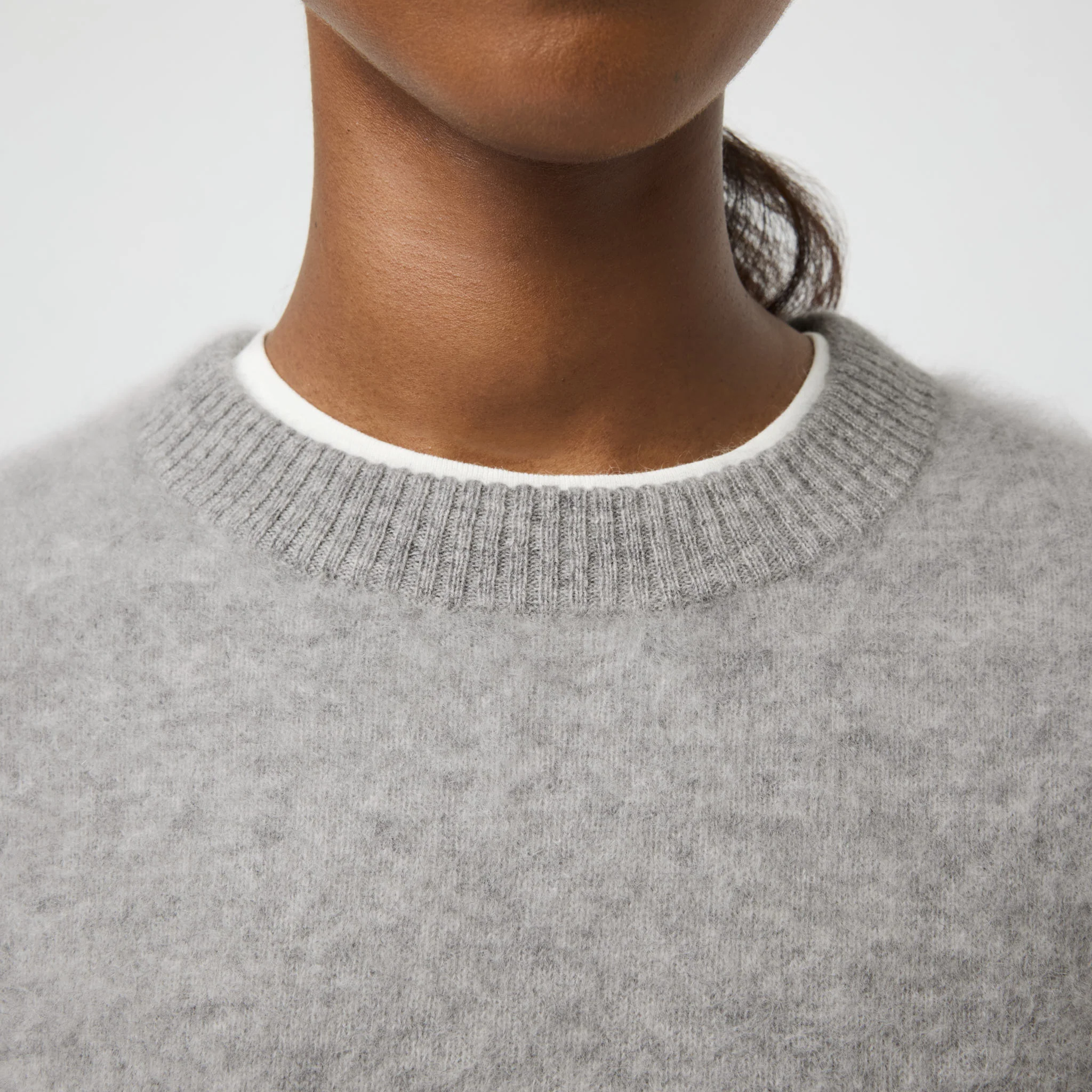 Women's Brushed Cashmere Crewneck Sweater - Image 4