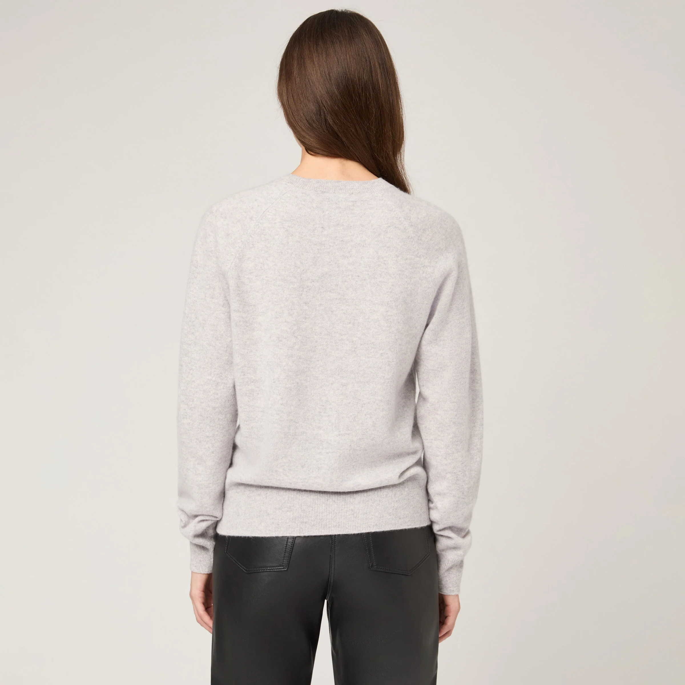 Women's Cashmere Crewneck Sweater - Image 4