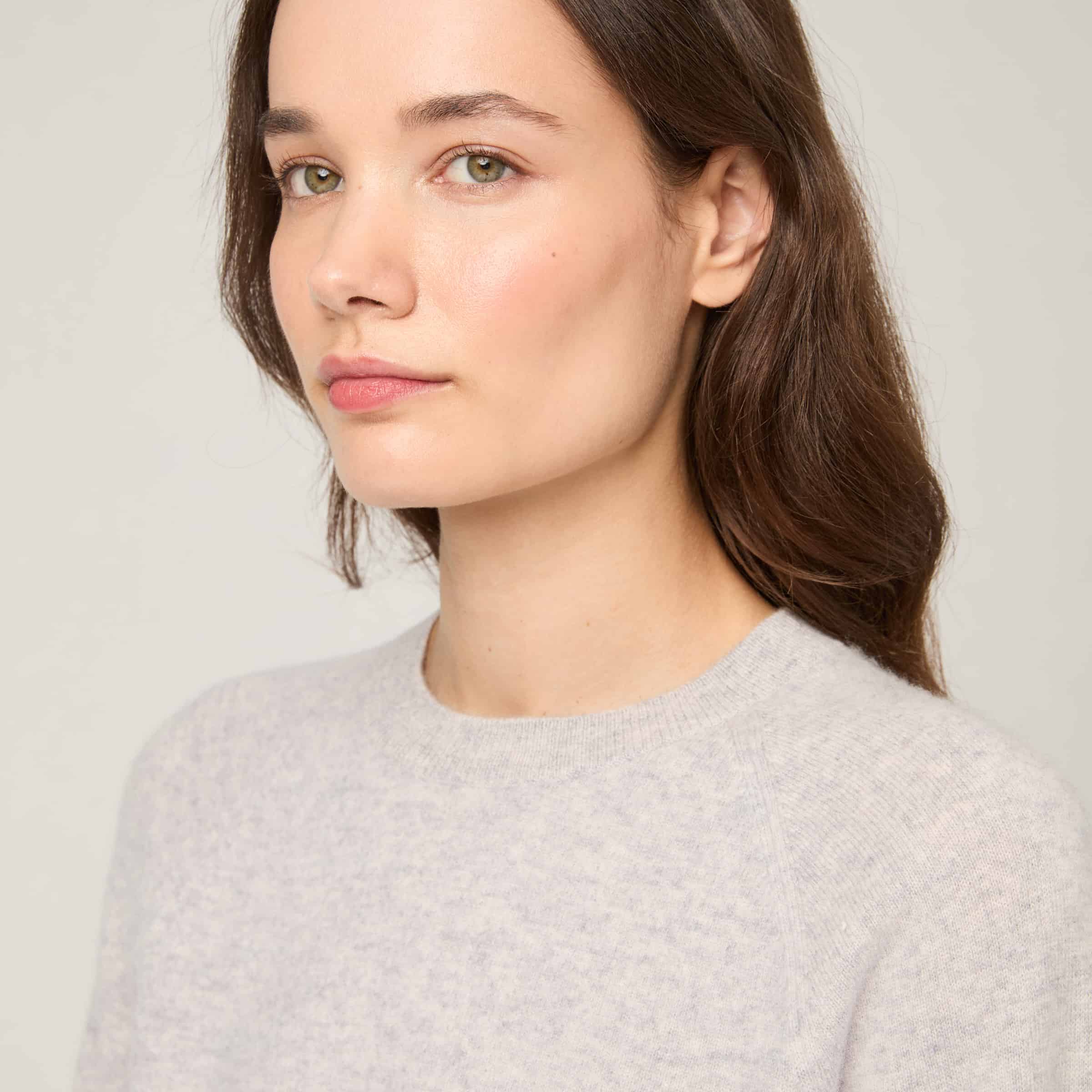 Women's Cashmere Crewneck Sweater - Image 6