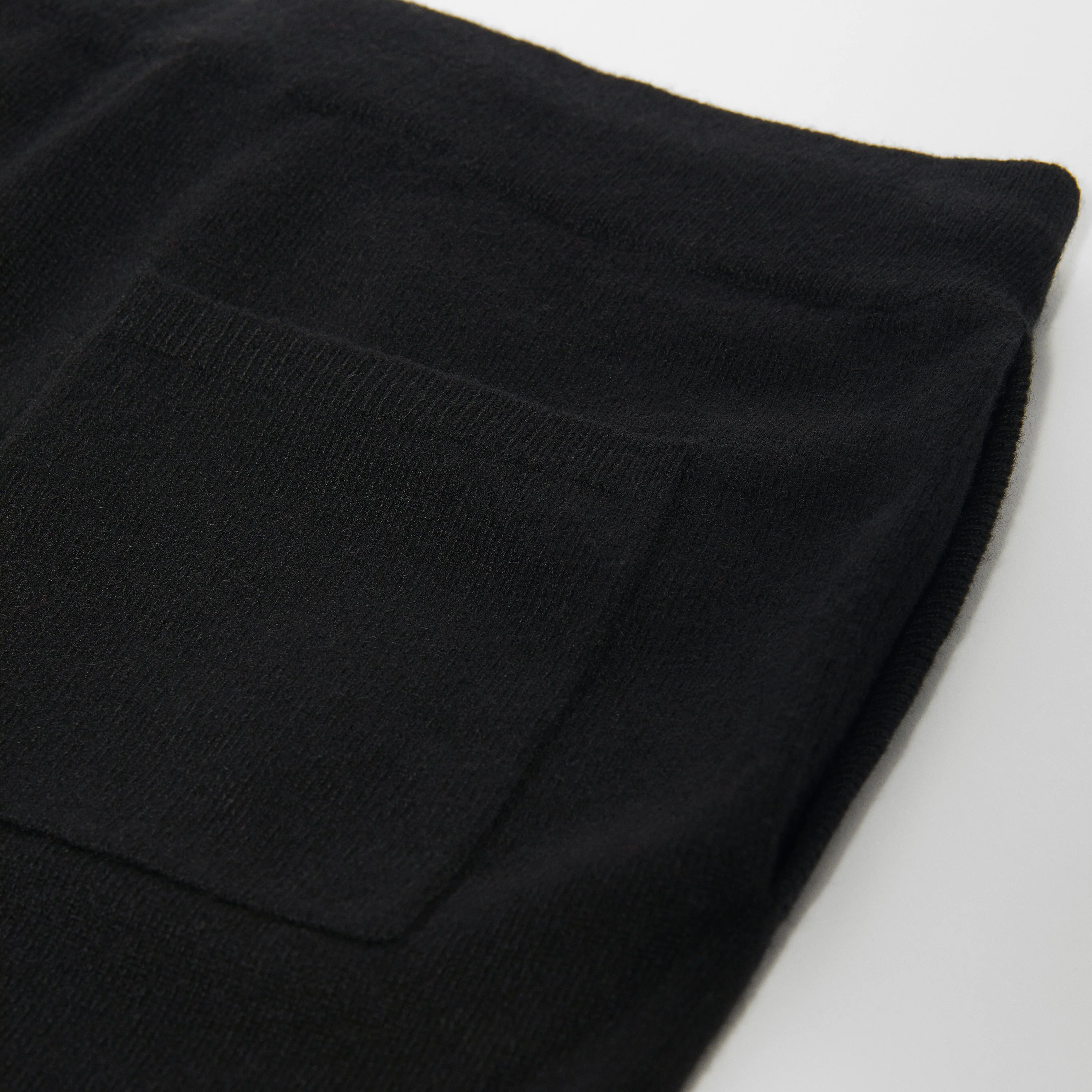 Women's Cashmere Joggers - Image 17