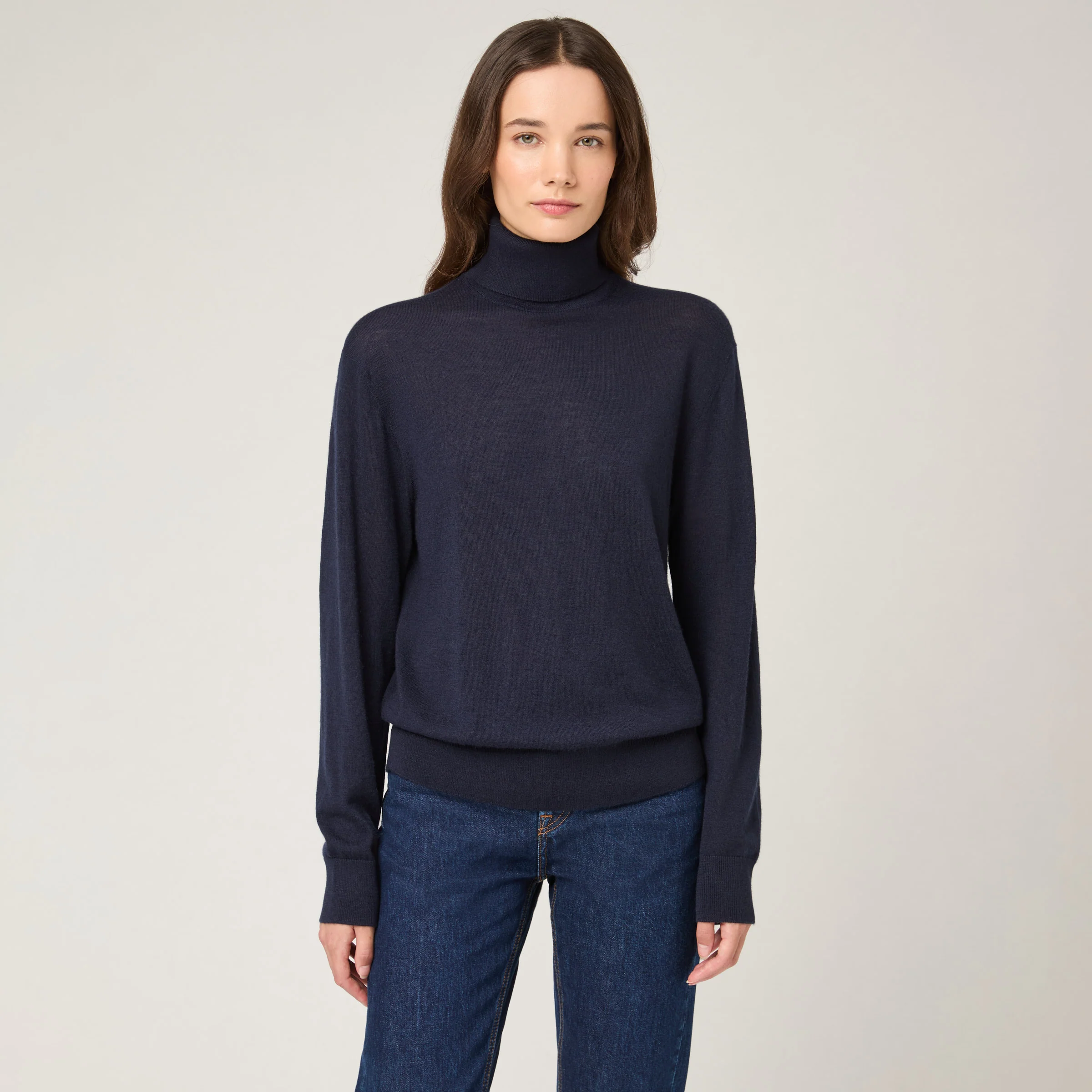 Women's Fine-Knit Cashmere Turtle Neck Sweater - Image 10
