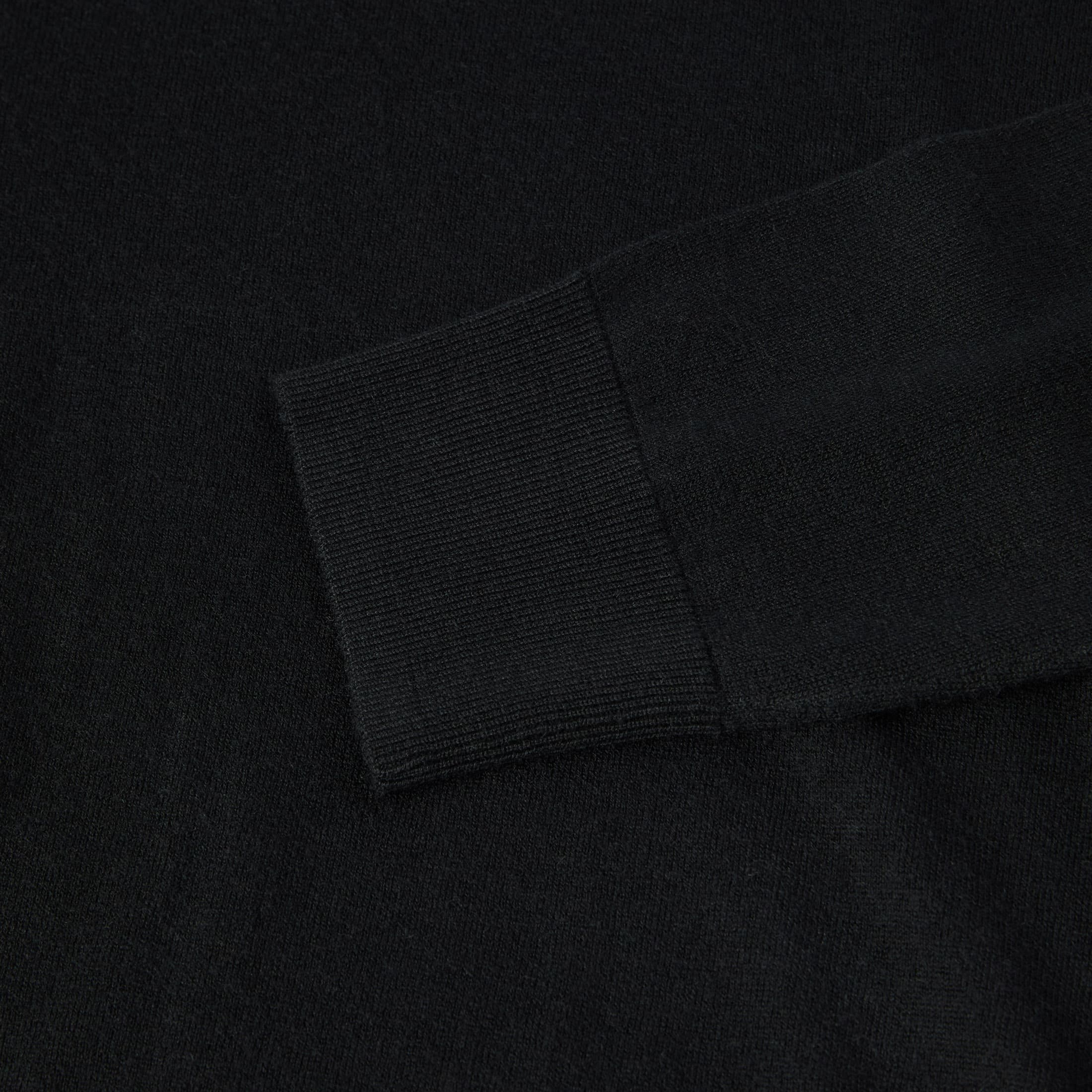 Women's Fine-Knit Cashmere V-Neck Sweater - Image 9