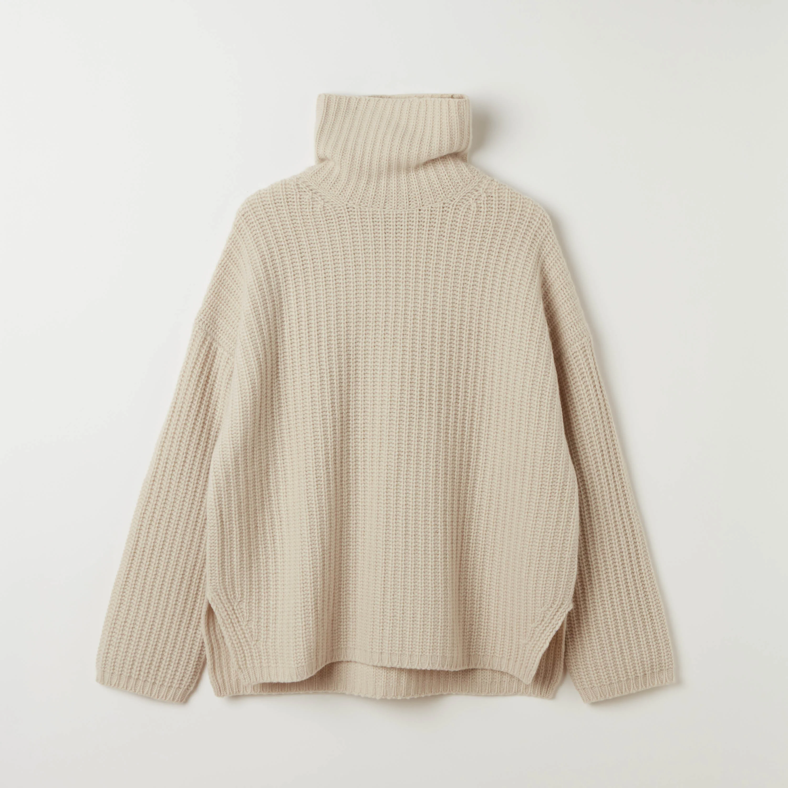 Women's Heavy Knit Cashmere Turtleneck - Image 3