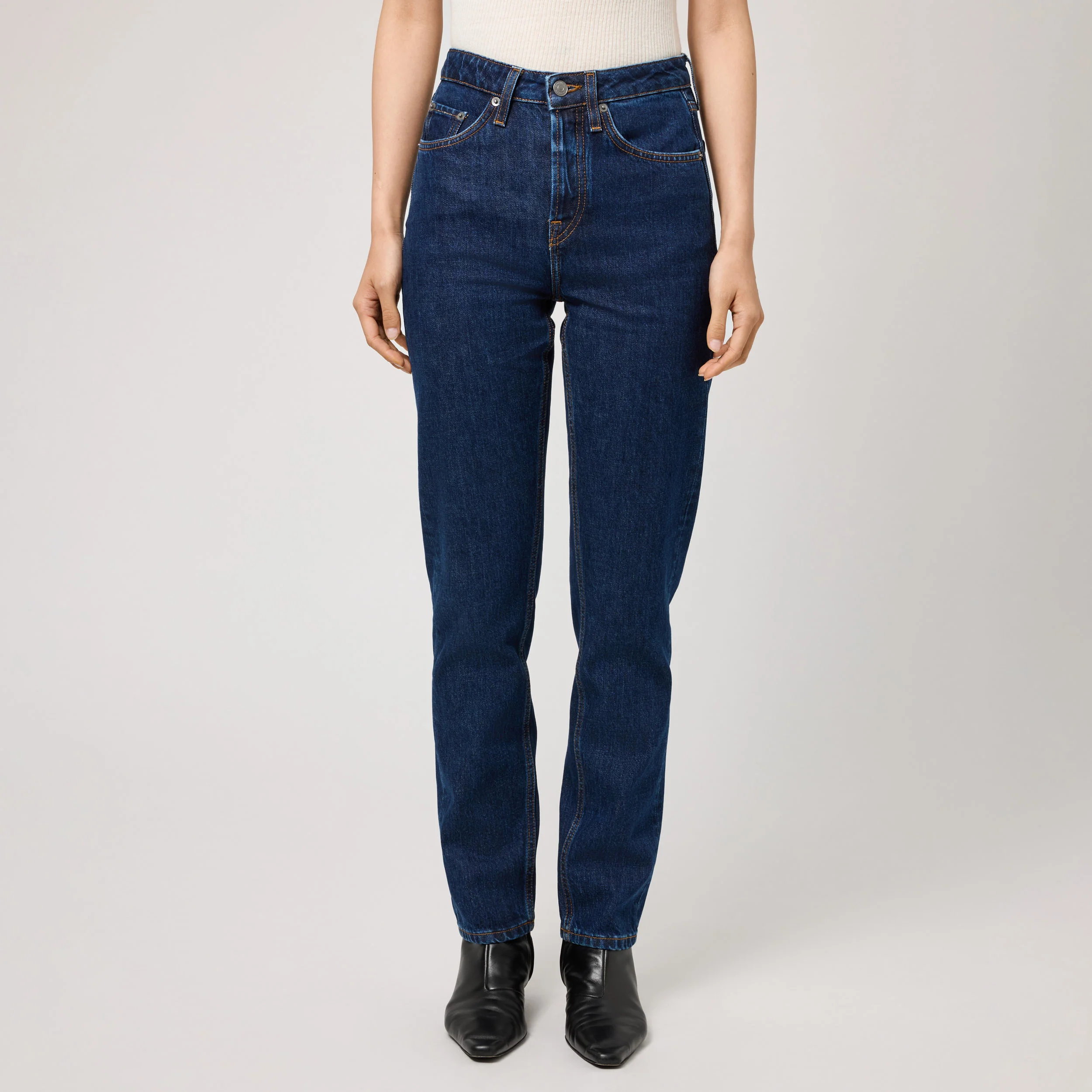 Women's High-Waisted Straight-Leg Denim - Image 3
