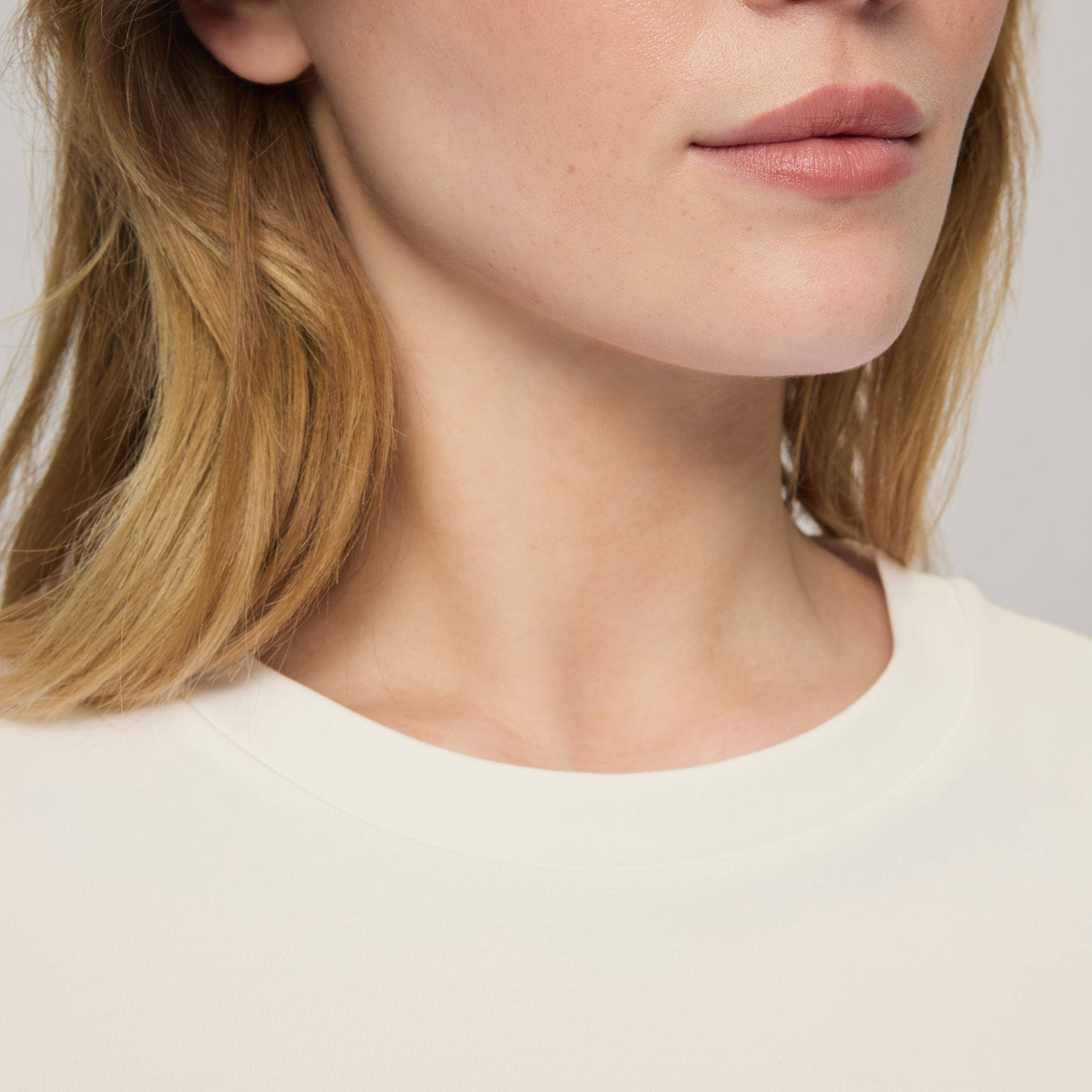 Women's Oversized T-shirt - Image 16
