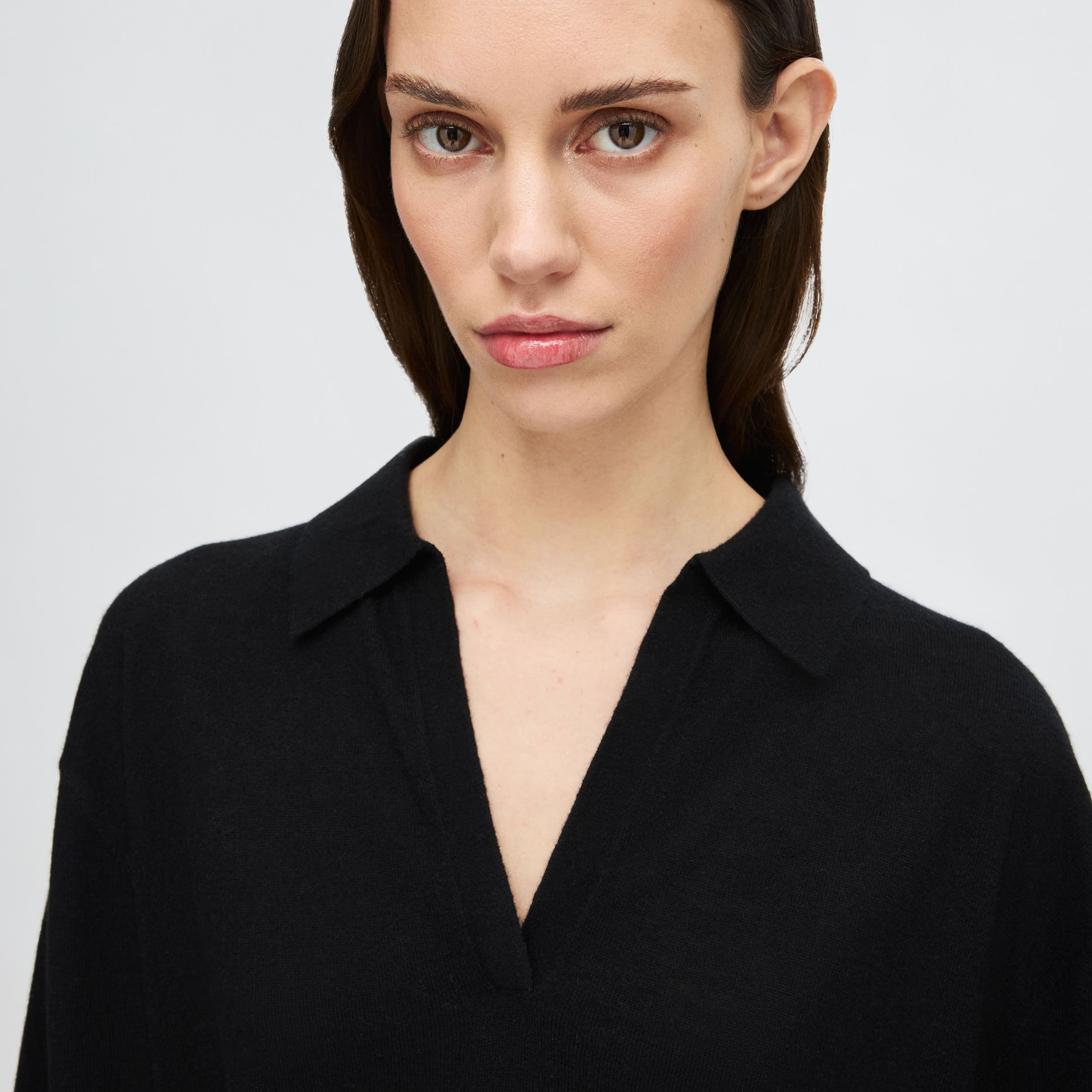 Women's Relaxed Cashmere-Silk Split Neck - Image 9