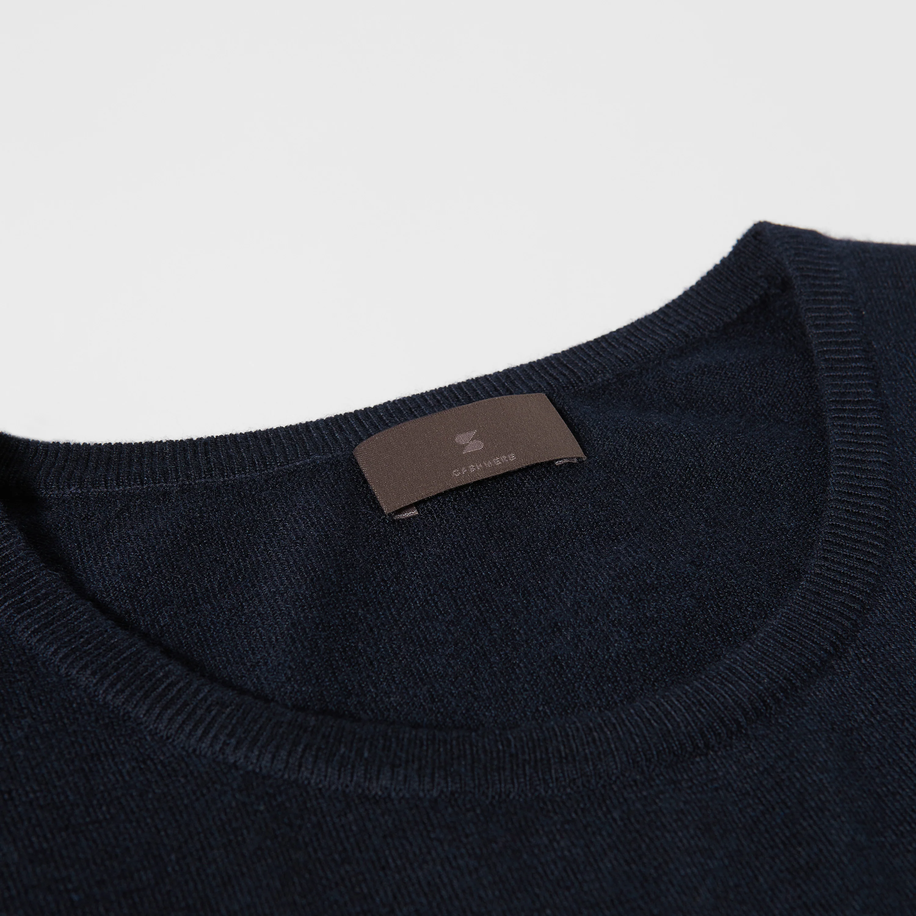 Women's Lightweight Cashmere T-Shirt - Image 17