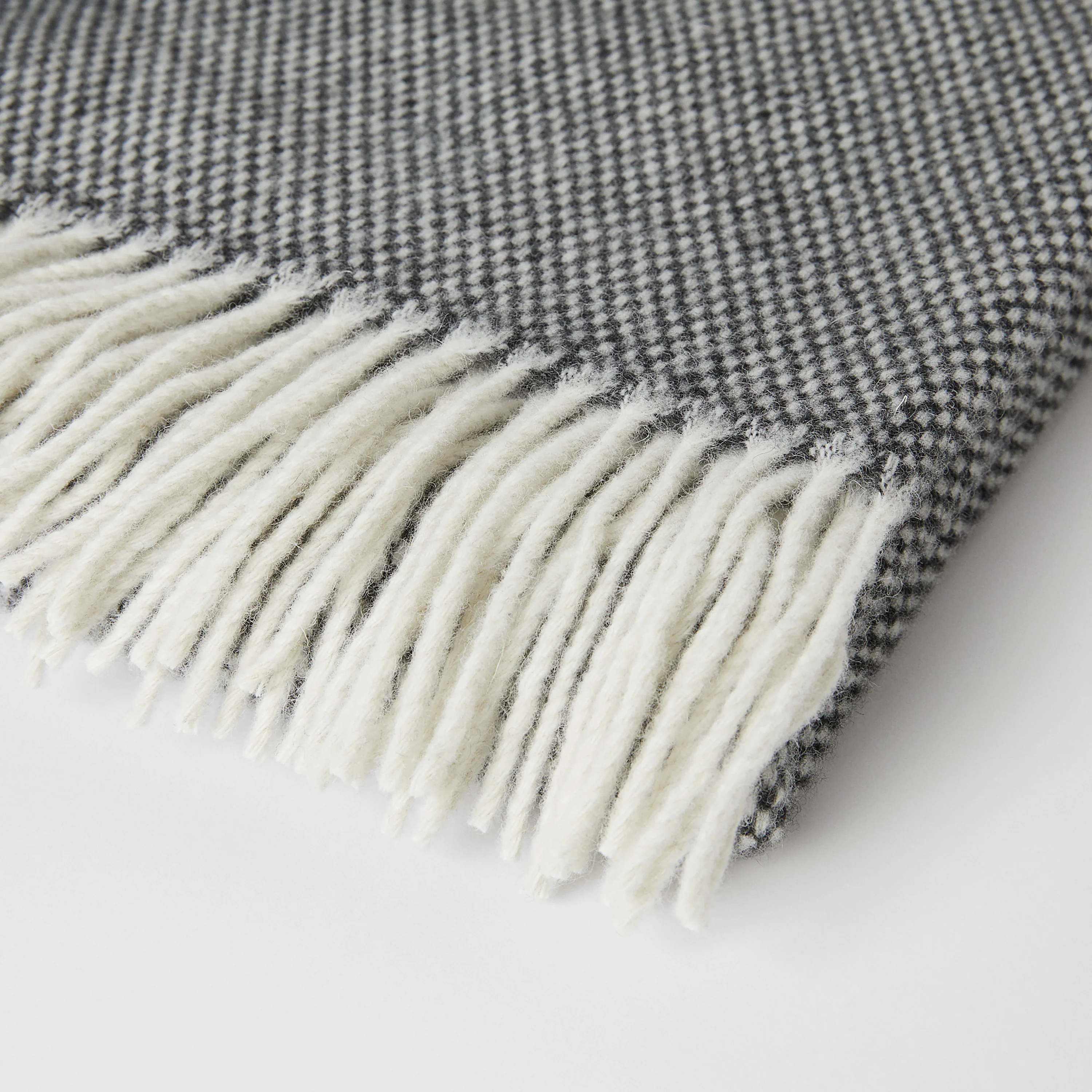 Wool-Cashmere Throw - Image 10